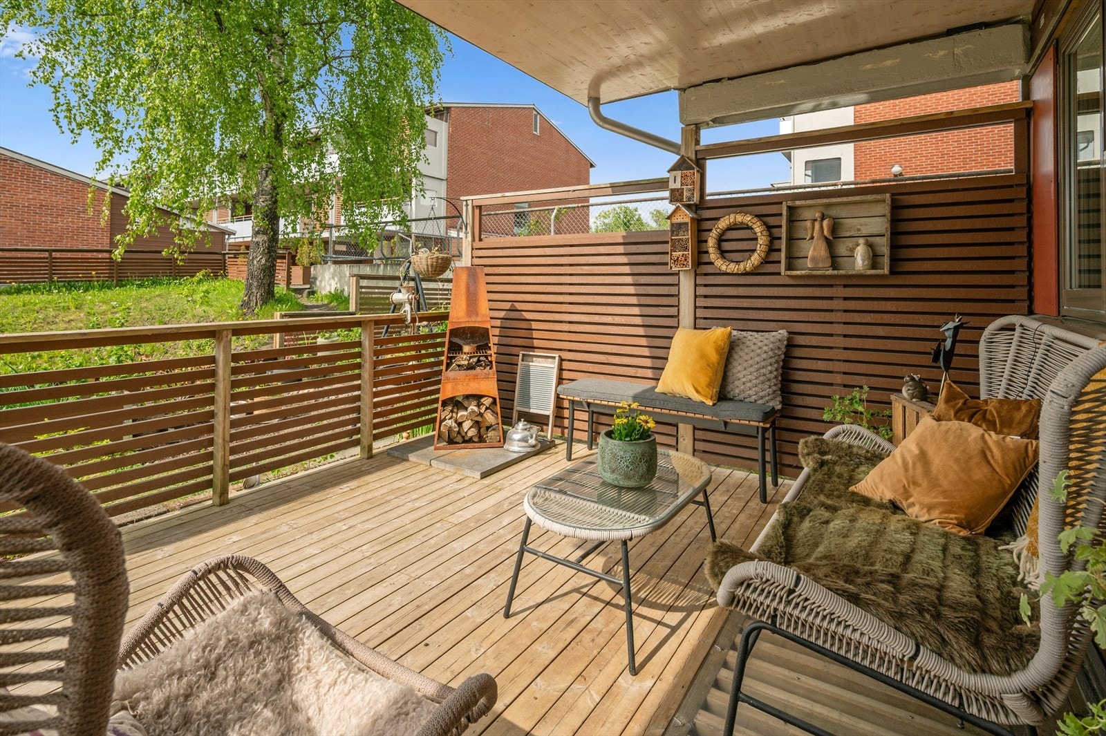 Utearealene er godt opparbeidet og her kan det tilbringes tid i sommersolen. Galleribilde