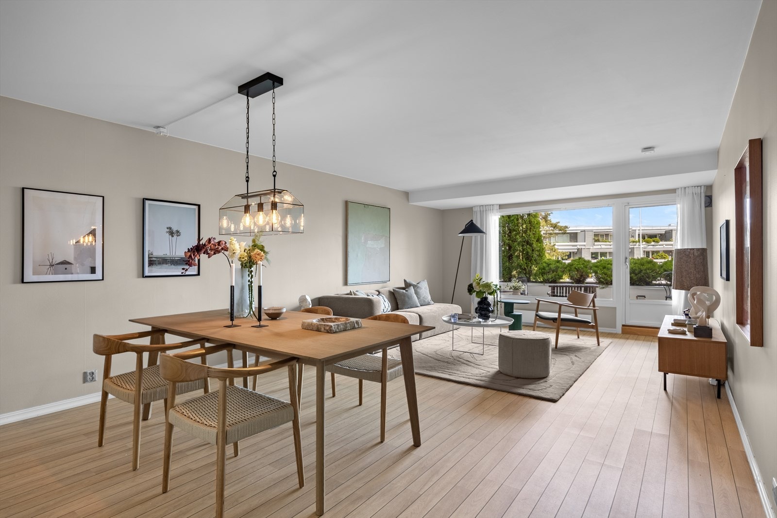 Stor 2-roms leilighet med usjenert terrasse og trappefri adkomst Galleribilde
