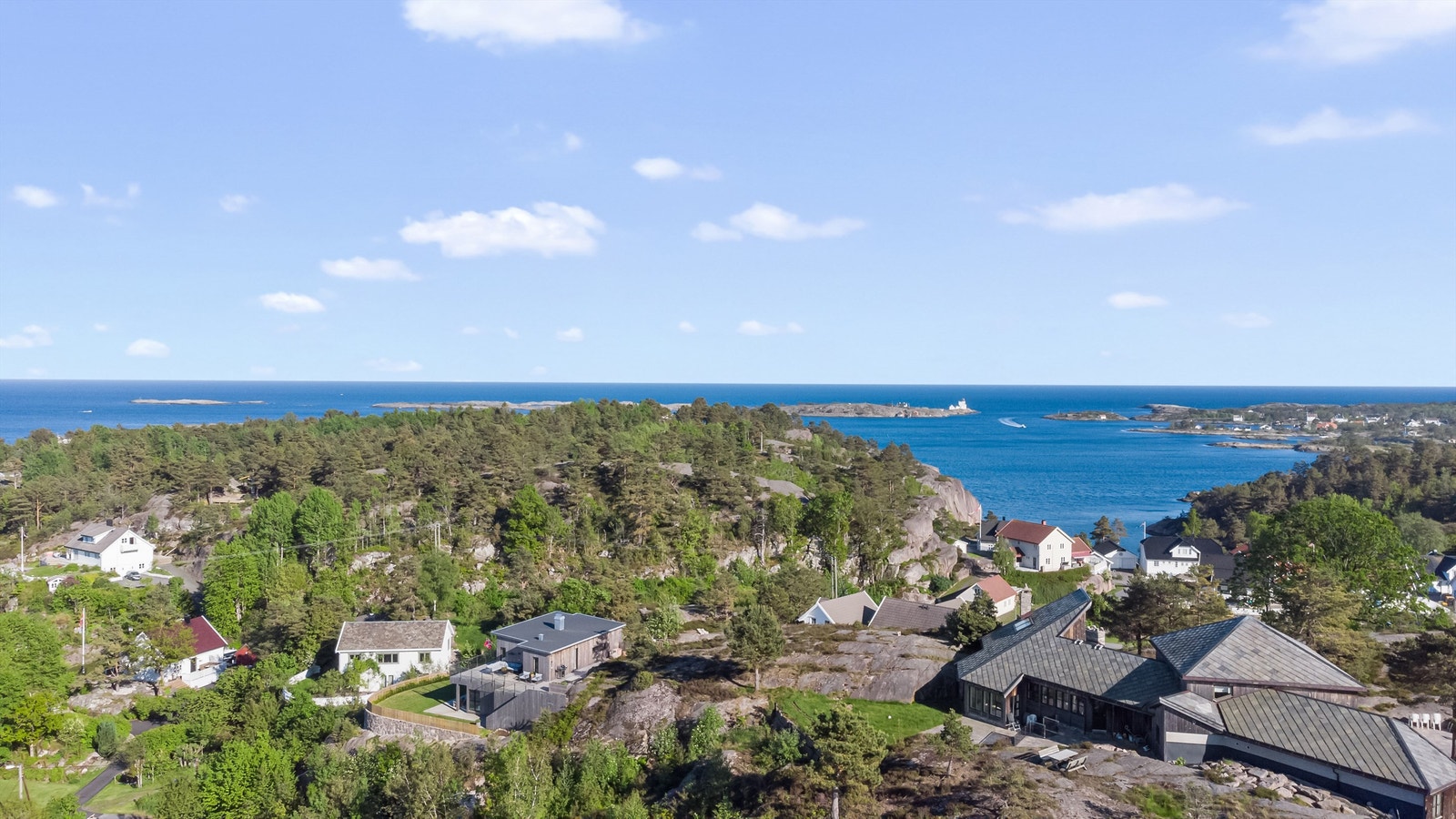 Lyngørfjorden og mulighet for båtplass i nærheten. Galleribilde