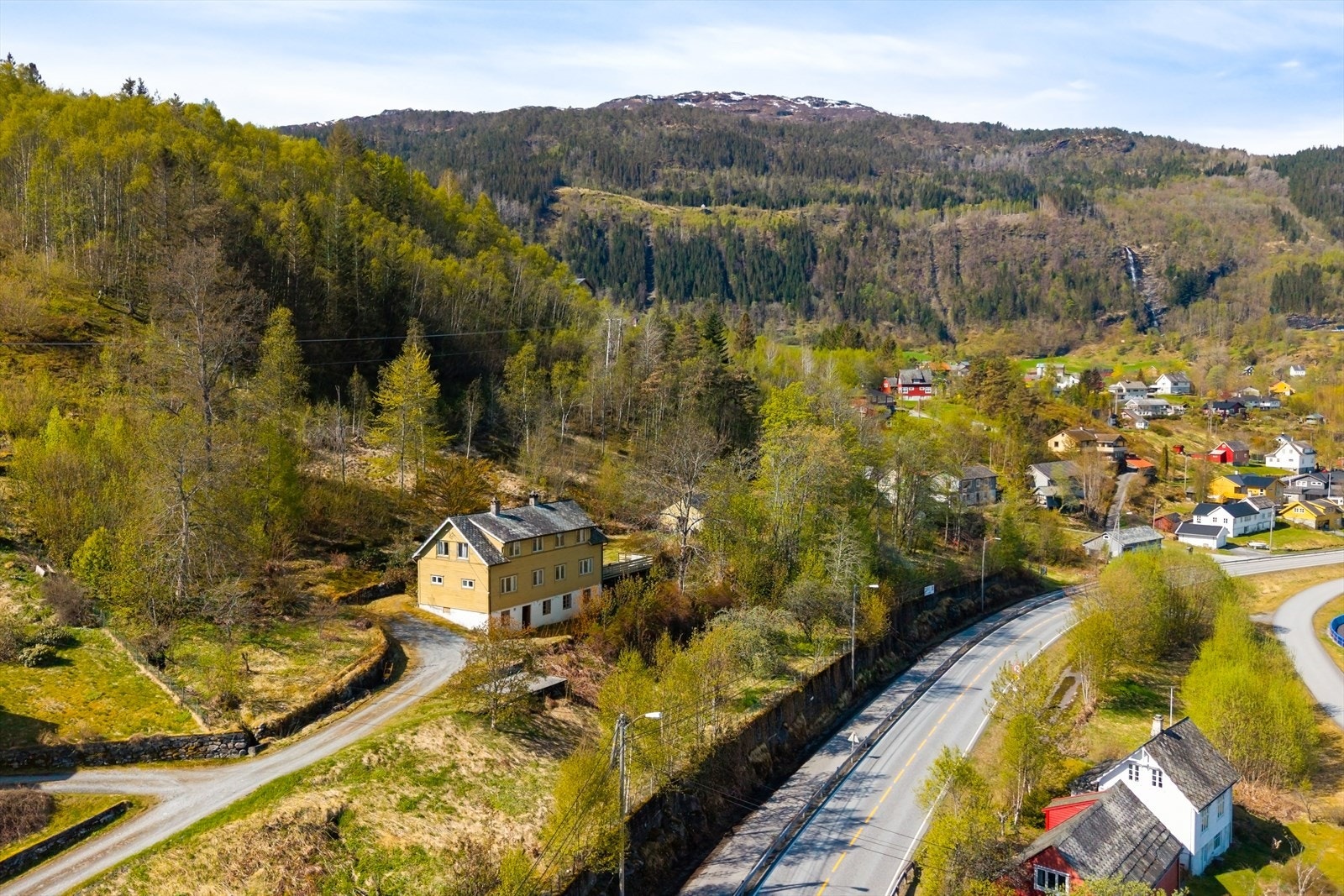 Velkommen til Vikøyvegen 345! Presentet av Nordvik Hardanger! Galleribilde