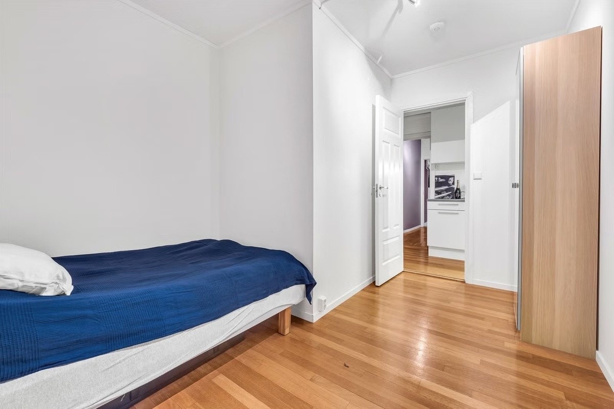 Rom 4 med tilgang til balkong// 7m2 // 8800,- // Ledig 1.5 Galleribilde