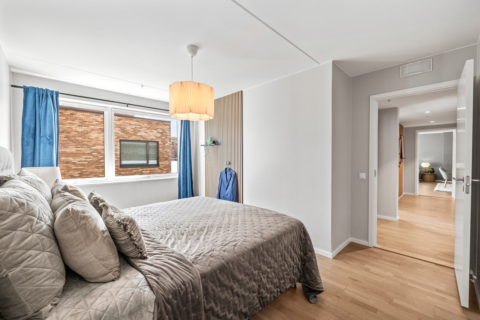 Hovedsoverommet er svært romslig. Galleribilde