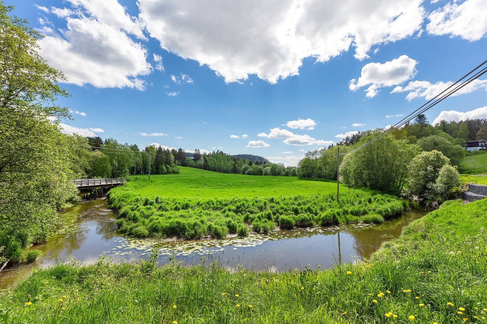Lørenskog har mange flotte områder for tur og rekreasjon. Nærmest er Vallerud, eller her fra Sørlihavna. Galleribilde