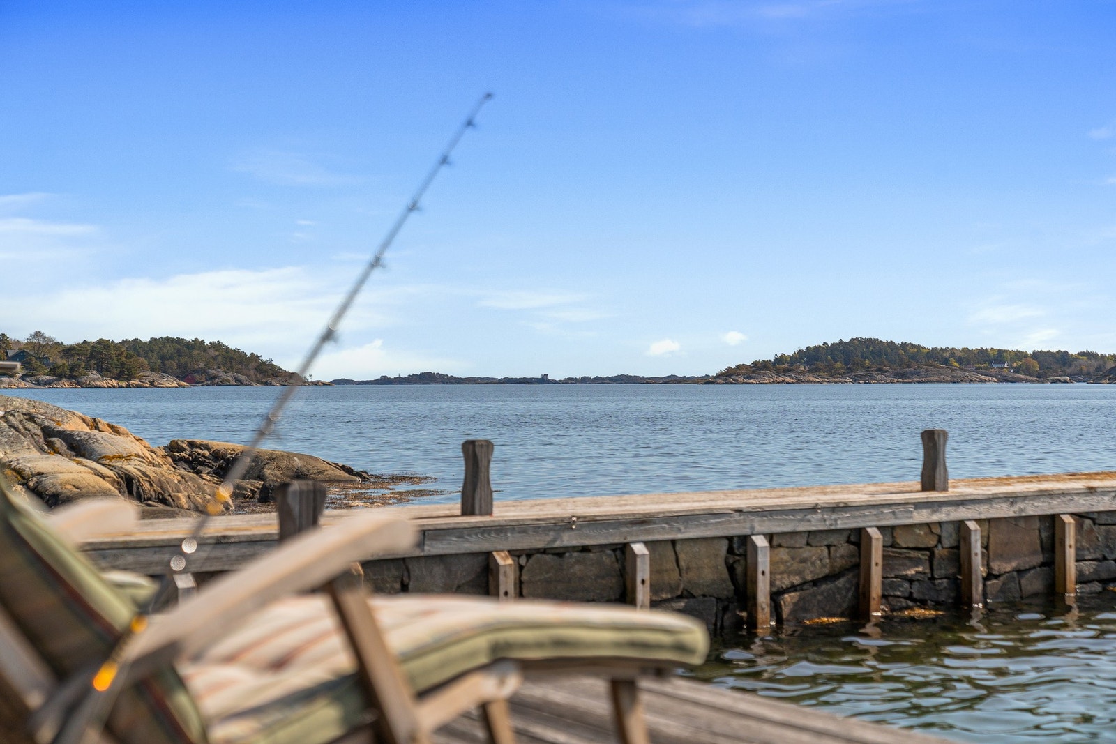 Her kan man ta frem fiskestanga fra solsenga Galleribilde