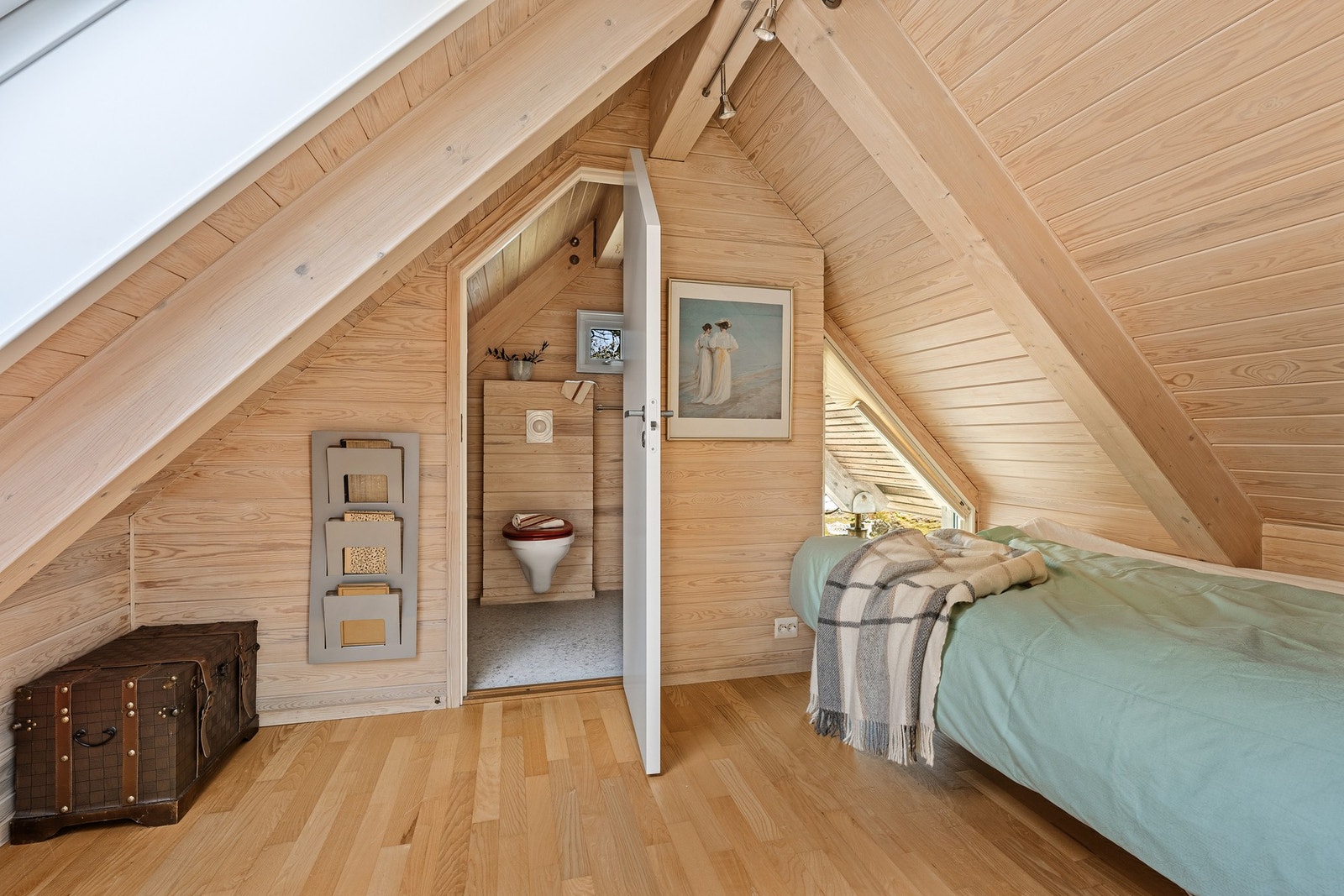 Fra loftsrom i hytten Galleribilde
