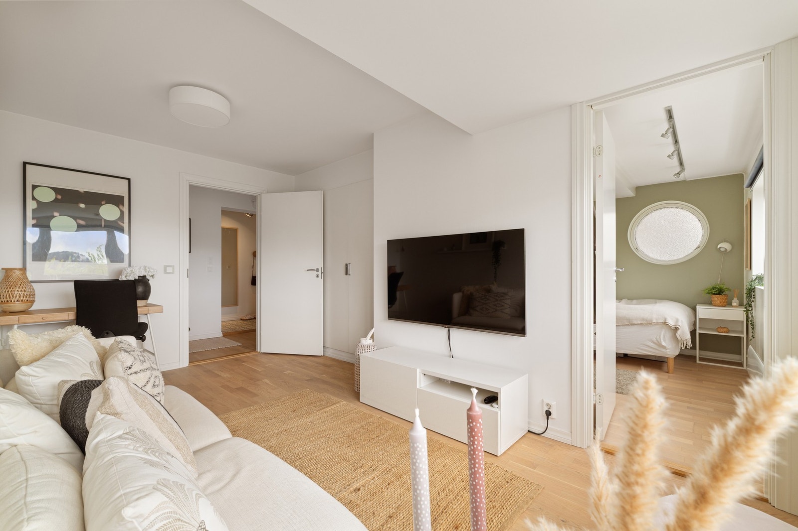 Innholdsrik bolig med gjennomgående fin standard Galleribilde