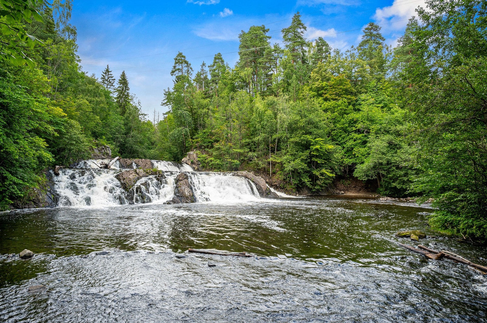 Det er kort vei til idylliske turstier langs Lysakerelven. Galleribilde