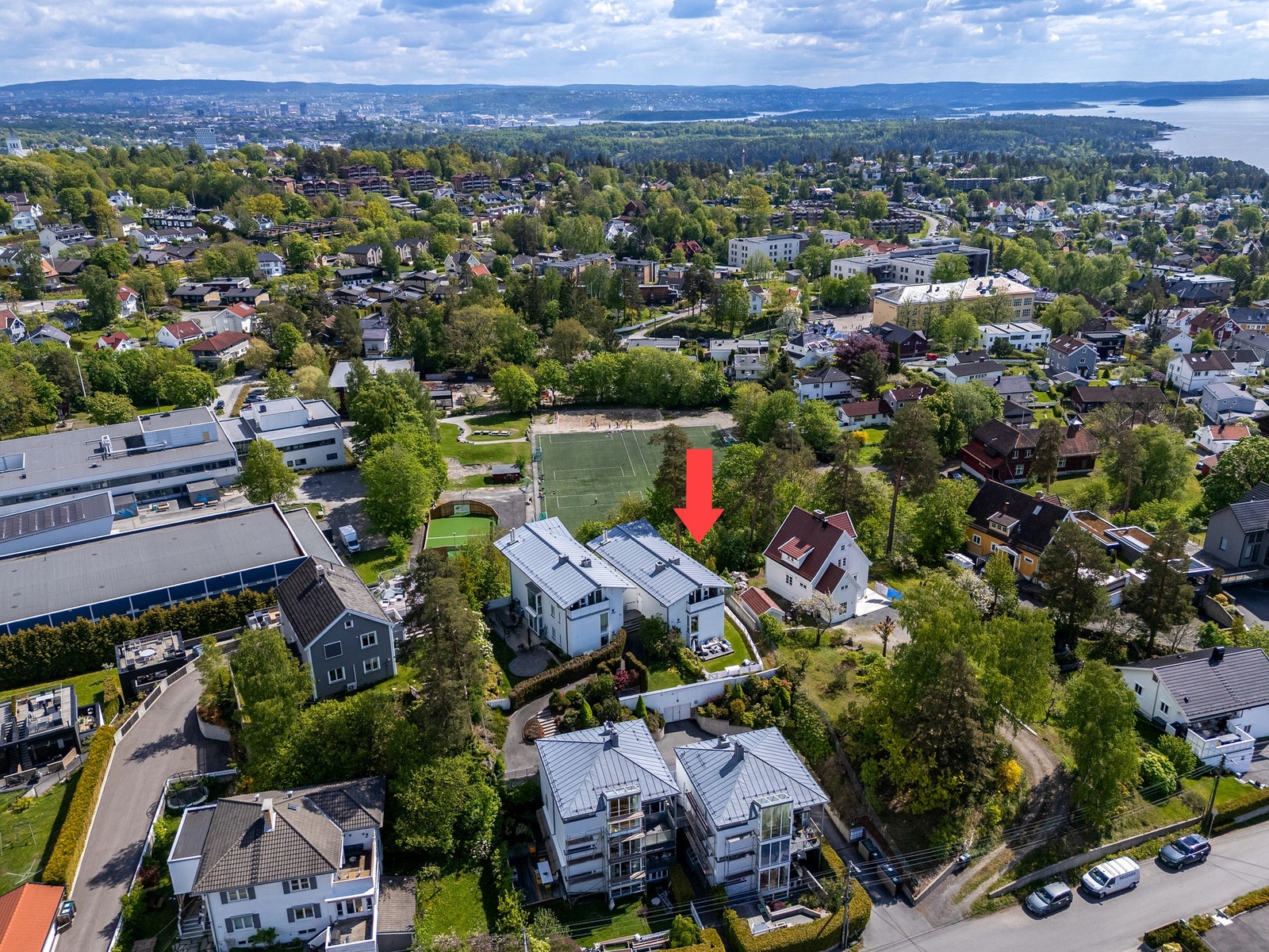 Du finner flere gode treningsmuligheter i området, med idrettsforeninger og treningssentre. Galleribilde