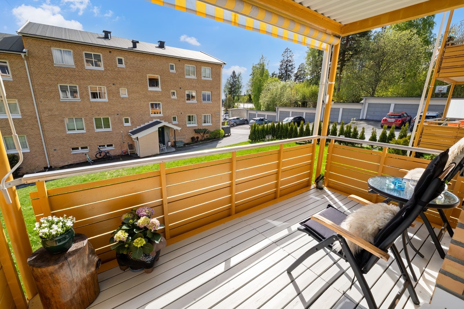 Velkommen til Ørneveien 62A - Presentert av Sverre Wiborg v/Nordvik Bærum. Foto: Rullende fotograf AS. Galleribilde