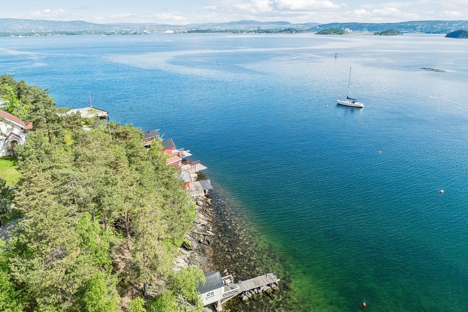 Flott utsikt over fjorden mot Nordstrand og Oslo by. Galleribilde