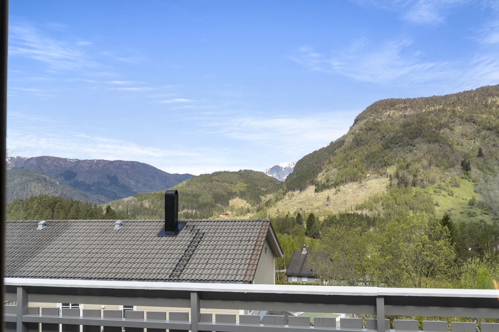 Flott utsikt frå bustaden! Galleribilde