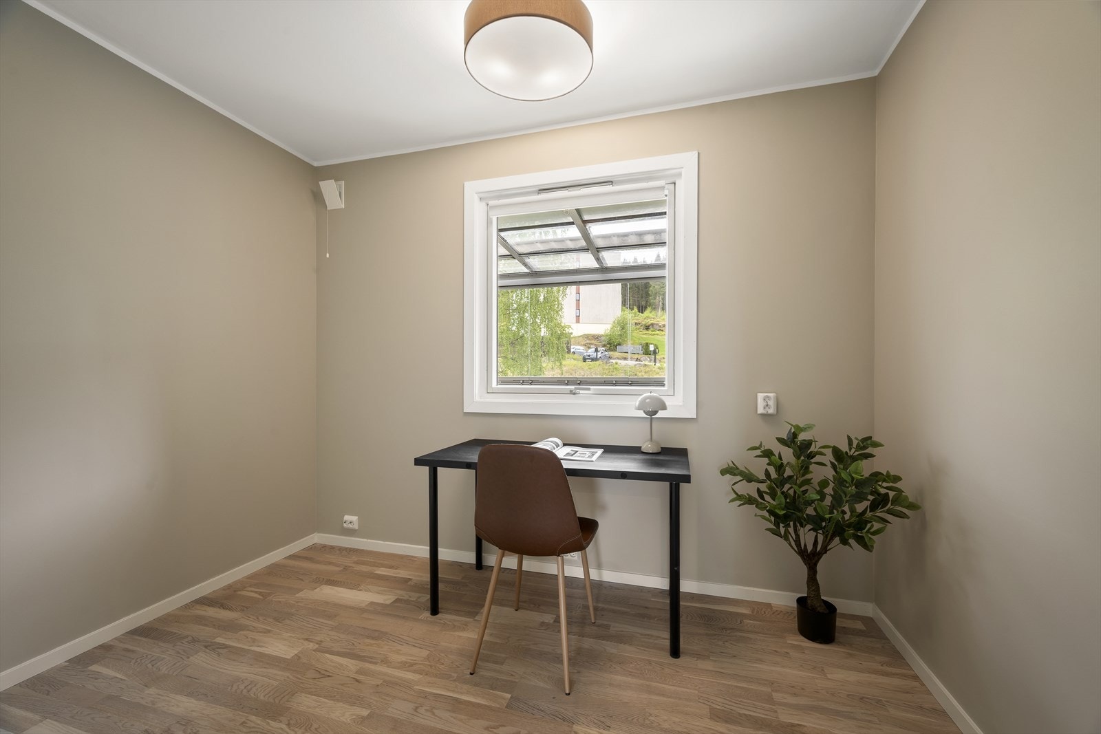 Pent soverom med fleksible bruksområder-perfekt som barnerom, gjesterom eller kontor. Galleribilde