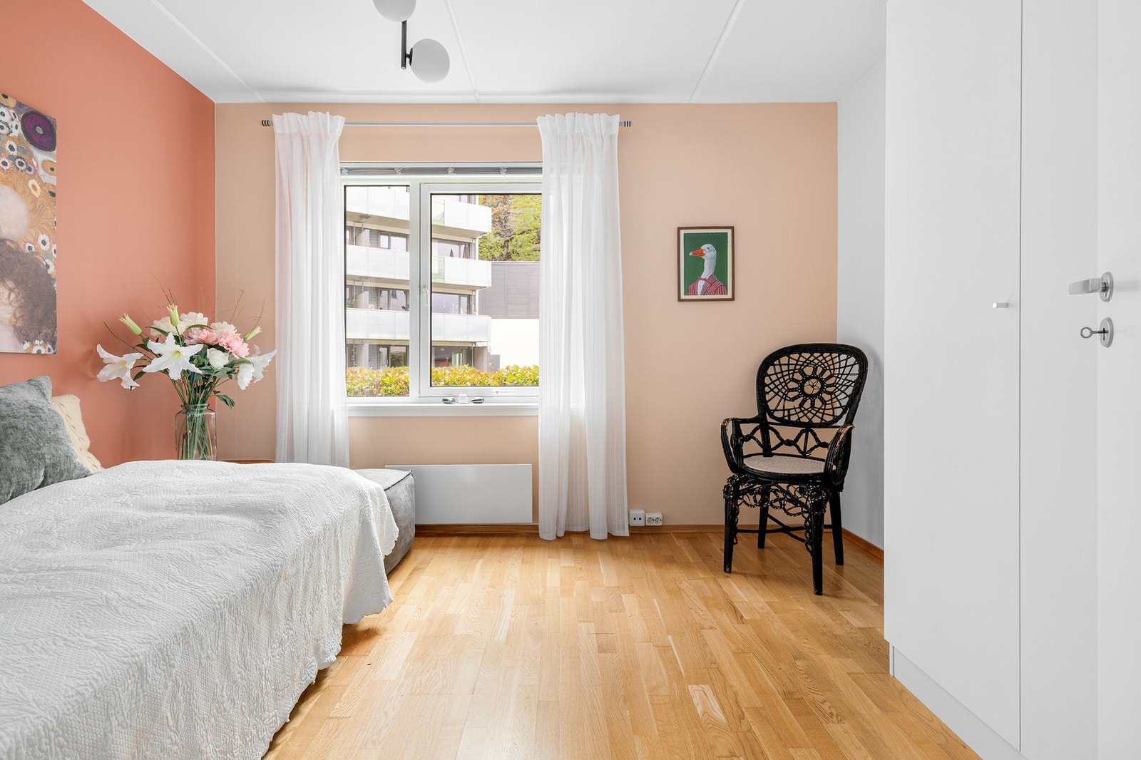 Soverom 2 er et lyst og fint rom som passer perfekt som barnerom, gjesterom eller kontor. Galleribilde