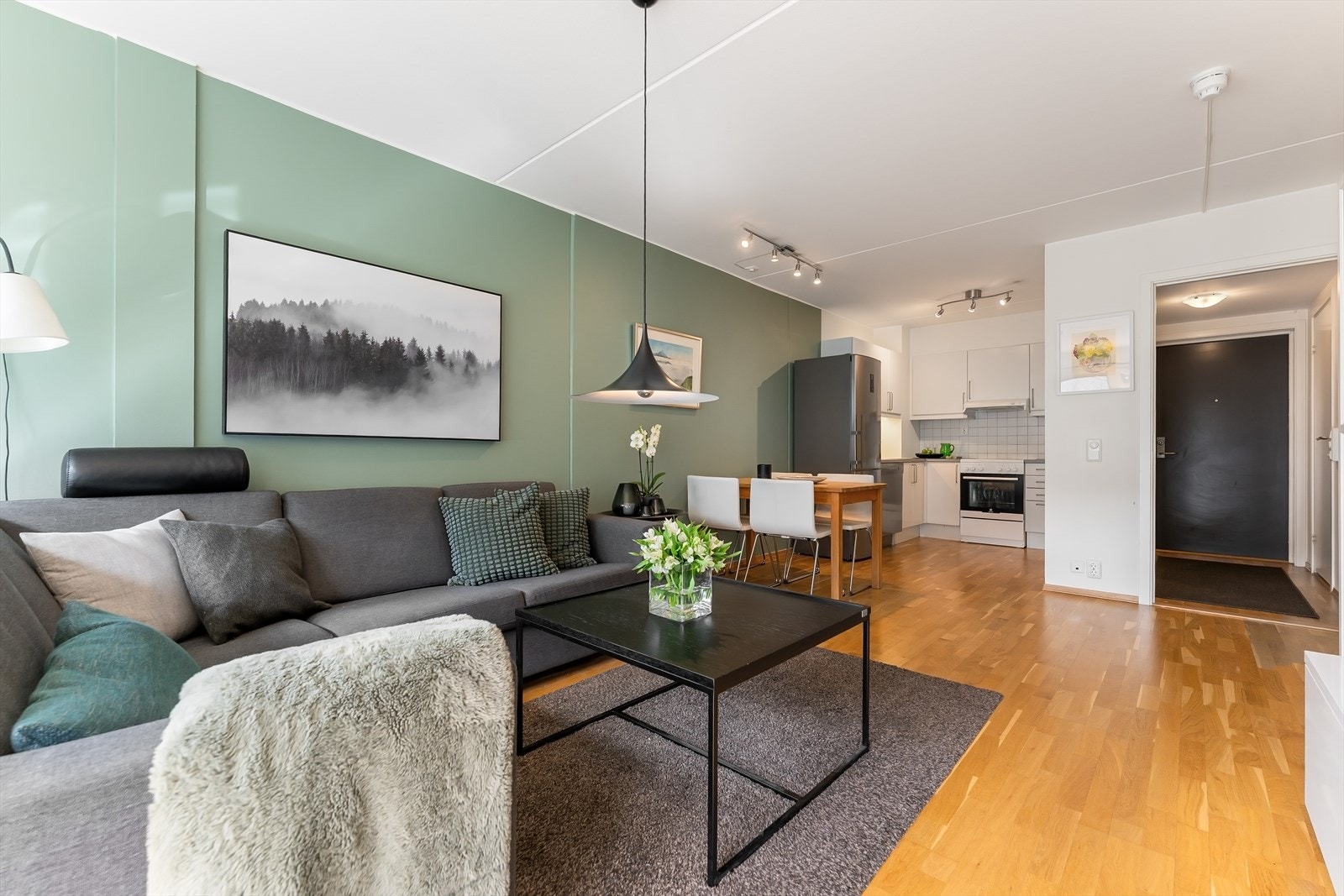 Lyst og pent. Galleribilde