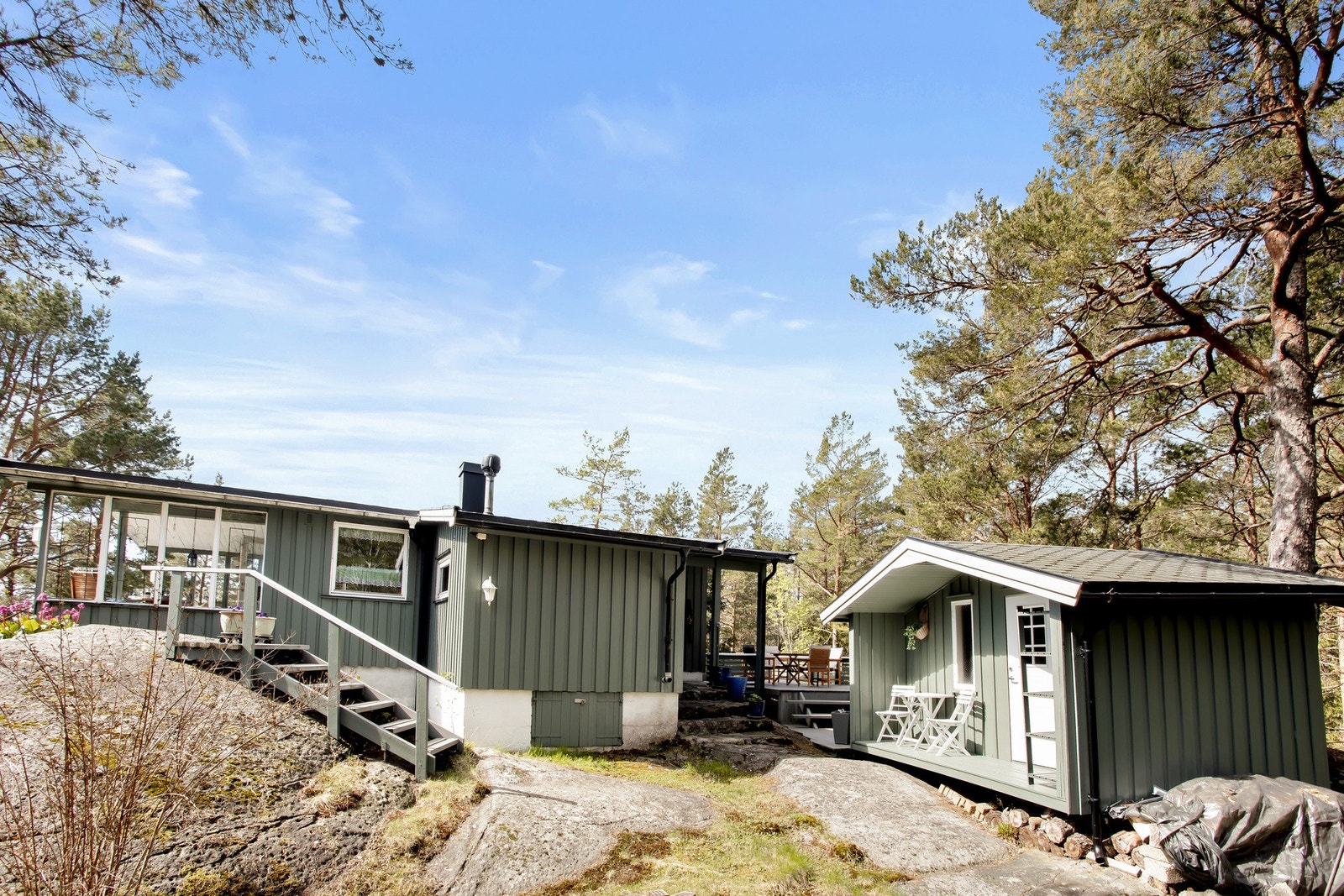 Hytten har en naturskjønn beliggenhet uten innsyn Galleribilde