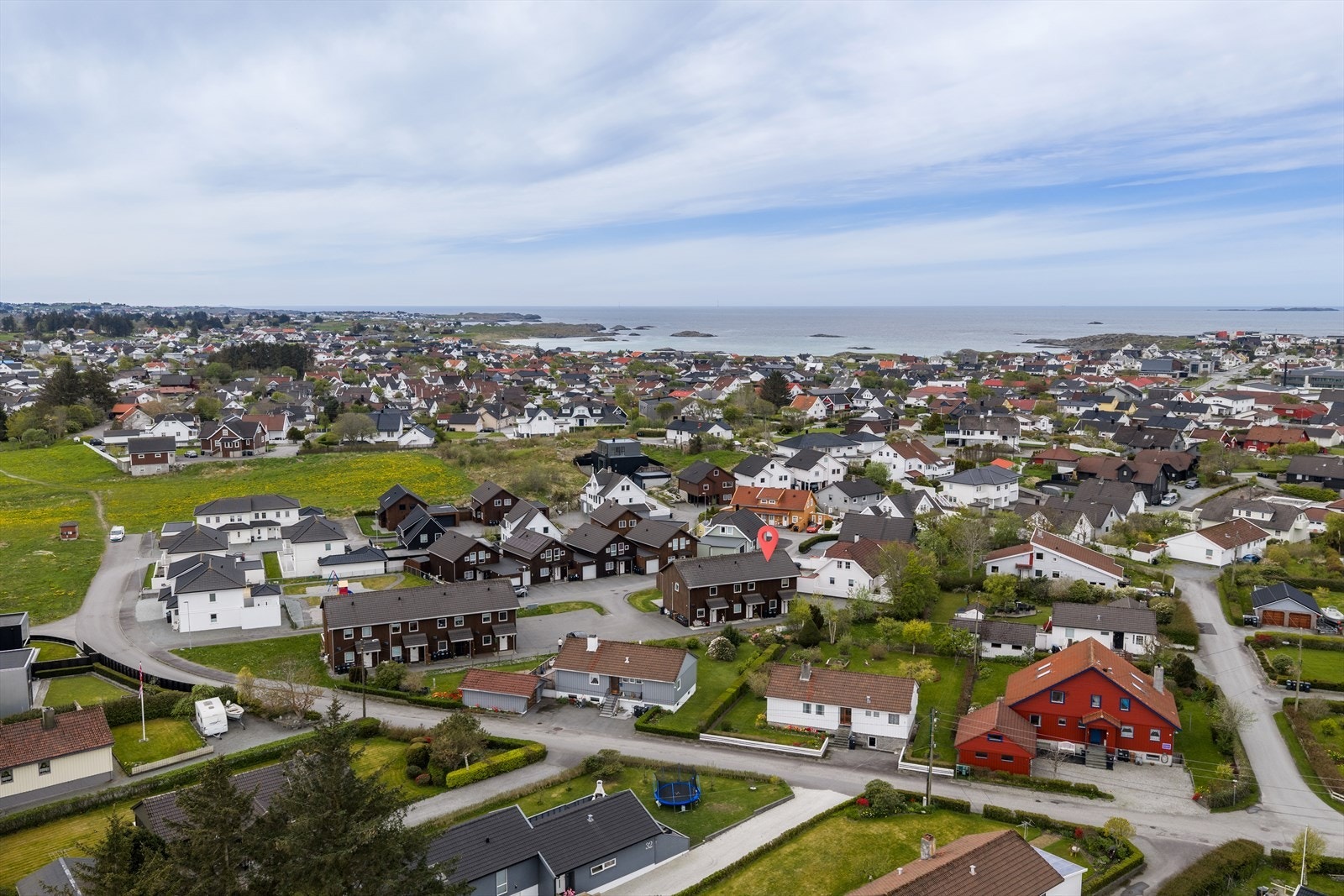 Fra boligen er det kort avstand til kysten og flotte turområder. Galleribilde