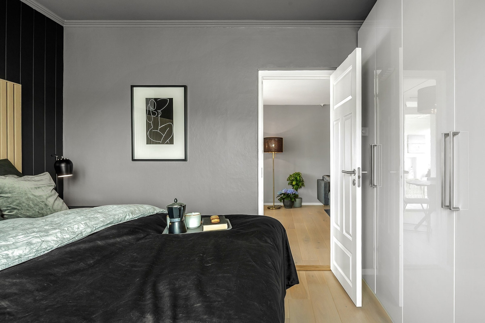 Godt med lagringsplass i garderobeskap. Galleribilde