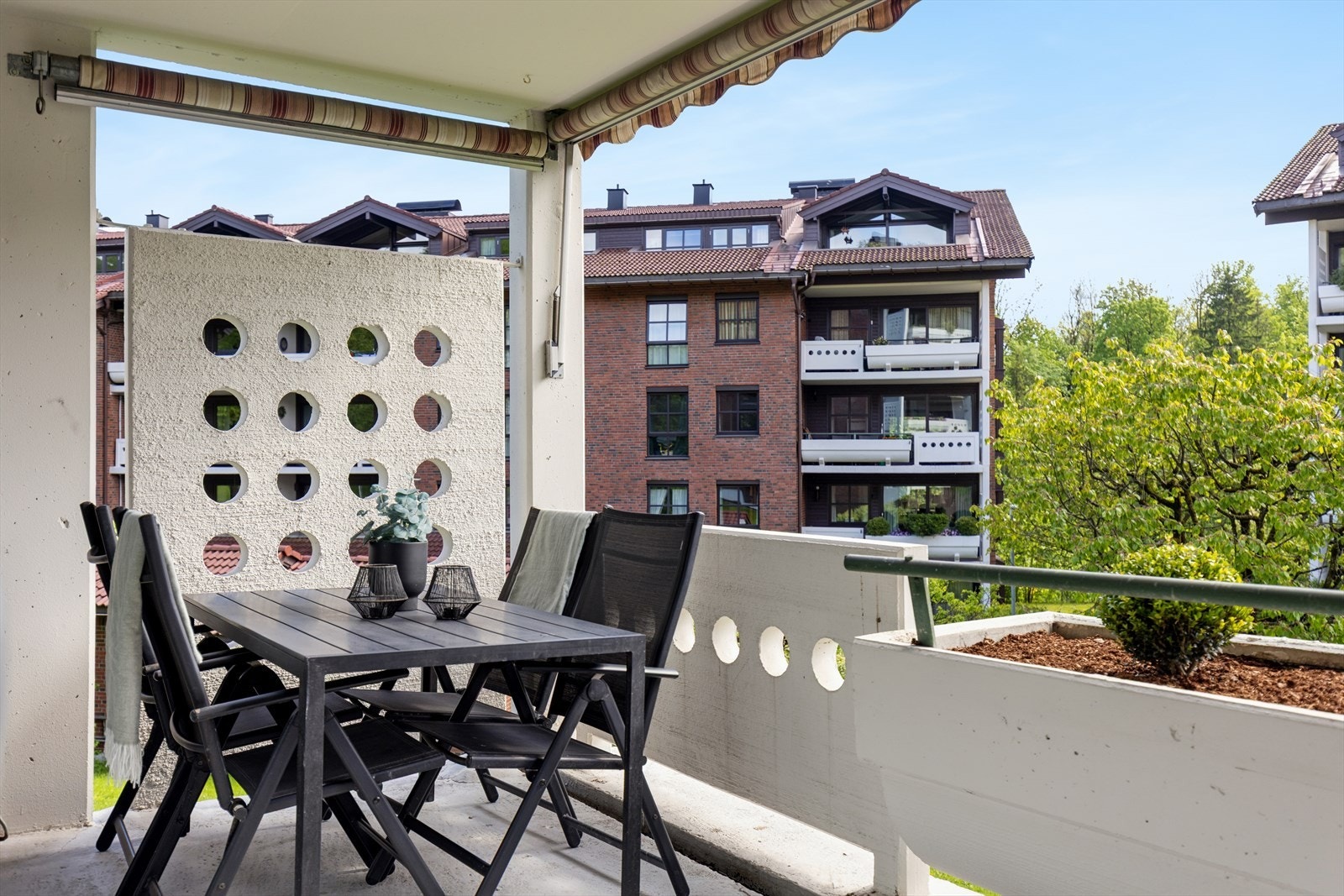 4-roms leilighet med store og solrike balkonger Galleribilde