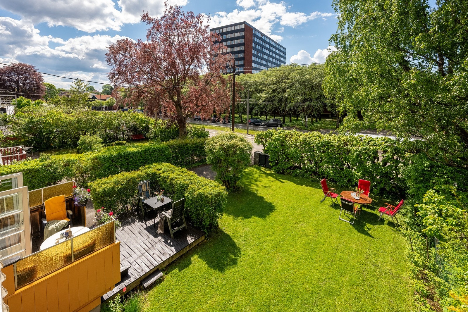 Framside av huset. Galleribilde