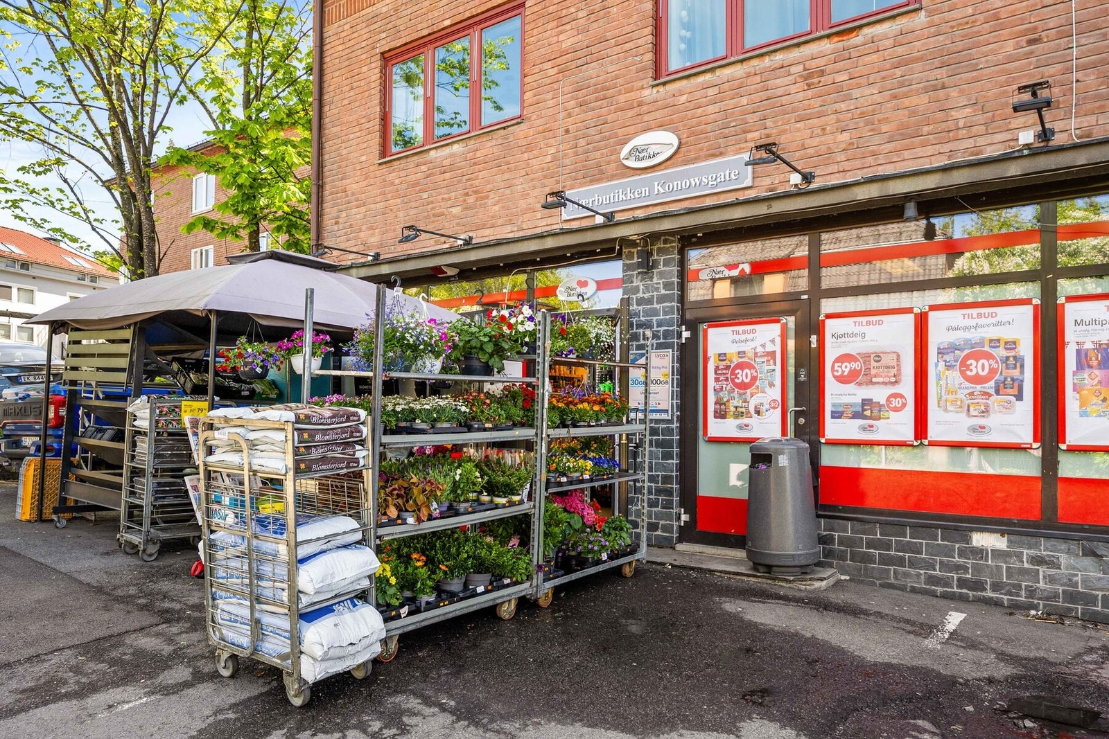 I umiddelbar nærhet finner du Nærbutikken Konowsgate. Galleribilde