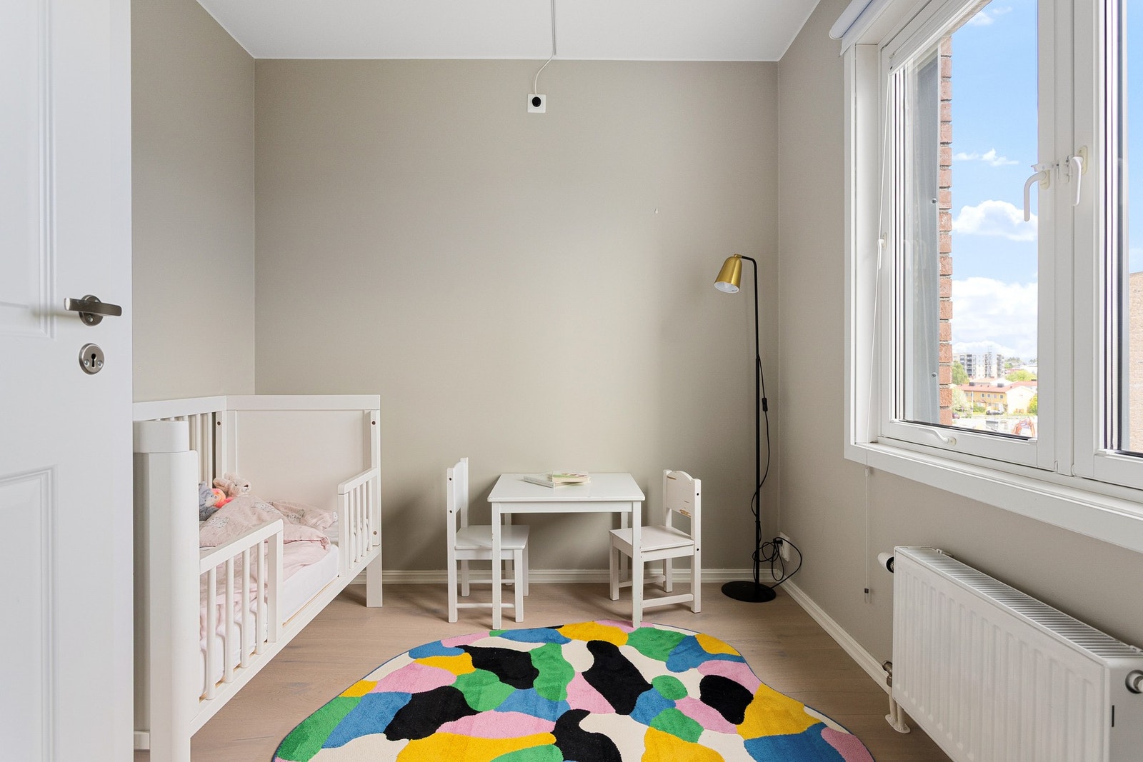 Perfekt som barnerom, gjesterom og/eller kontor. Alt etter ønske og behov. Galleribilde