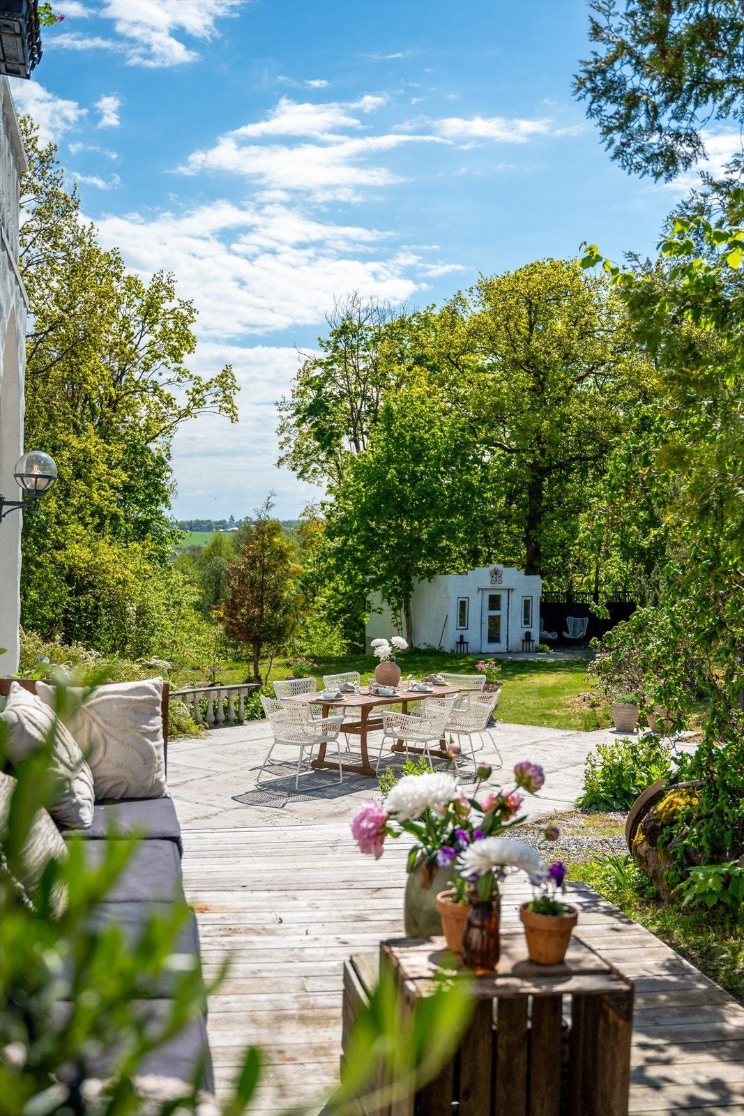 En eiendom med sjarm, idyll og fantastiske uteområder! Galleribilde