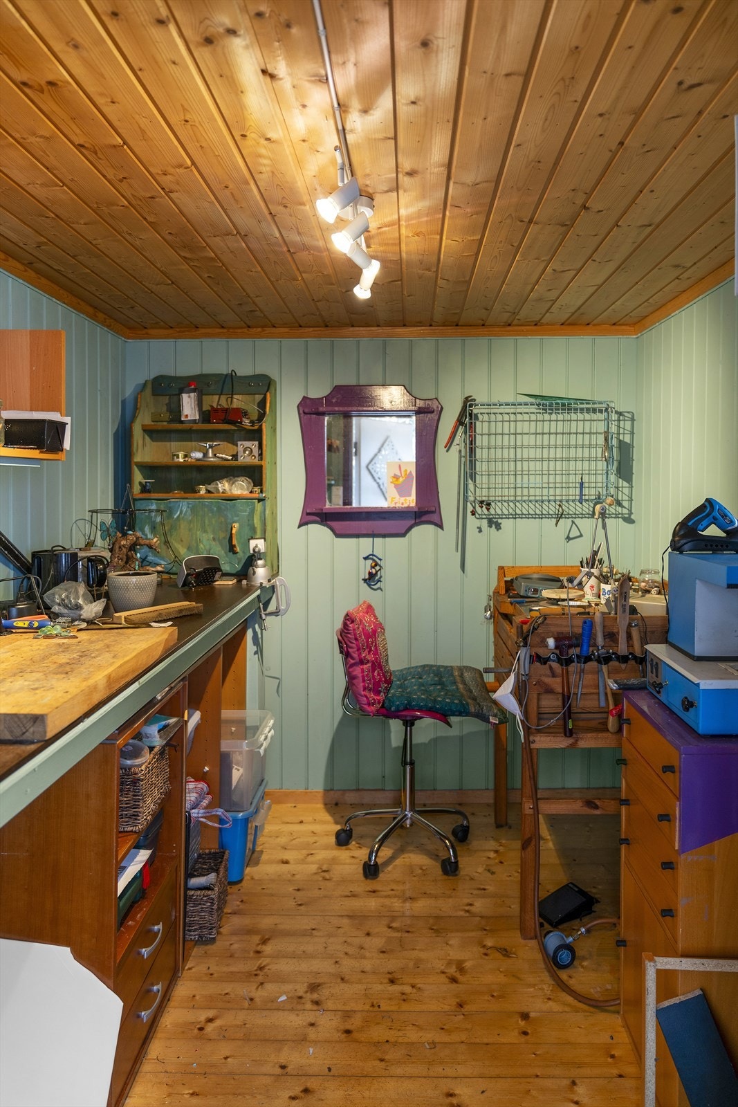 Lekestuen/utebod benyttes i dag som hobbyrom. Galleribilde