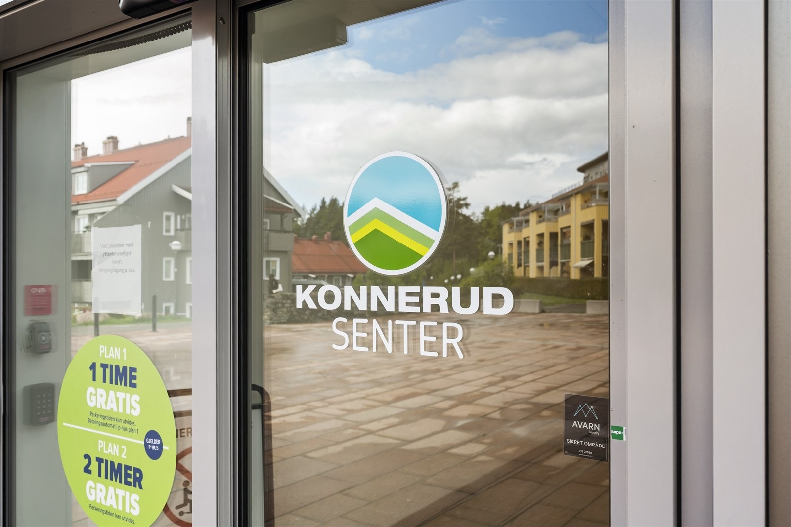 I nærheten finner du bla. Konnerud Senter for dagligvarehandel og andre servicetilbud. Galleribilde