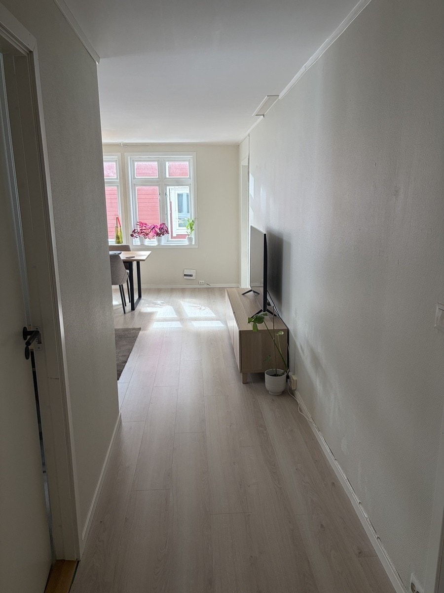 Inngang til stue/tv Galleribilde