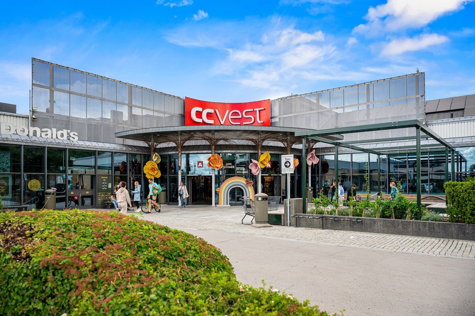Ønsker du flere shoppingmuligheter, er CC Vest, Majorstuen og de andre handlegatene i Oslo sentrum innen rekkevidde Galleribilde