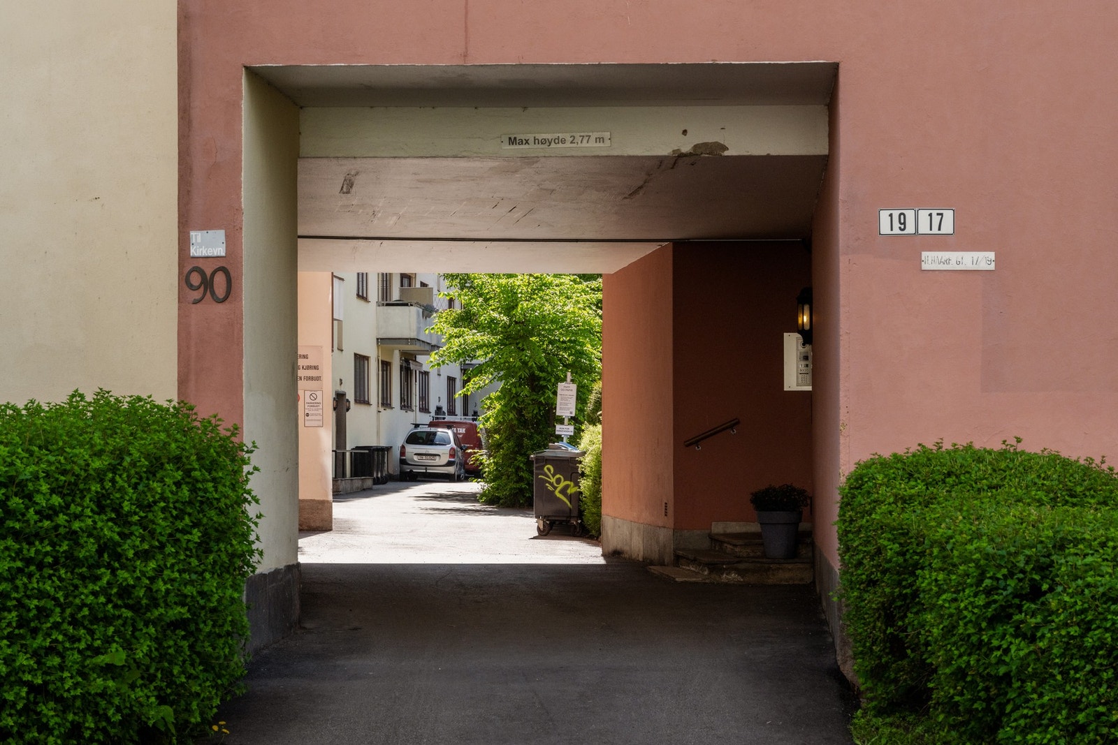 Inngang fra Harald Hårfagres gate. Velkommen til visning! Galleribilde