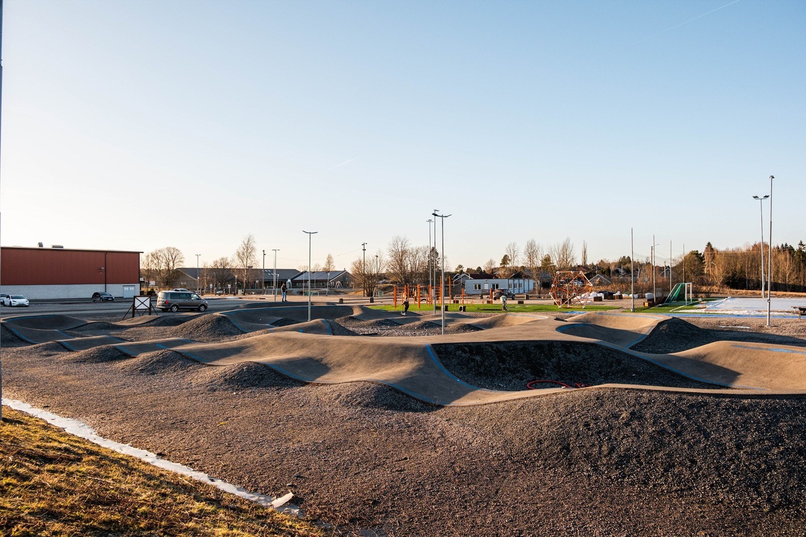 Moderne pumptrack-anlegg som gir gode aktivitetsmuligheter for barn og unge. Galleribilde