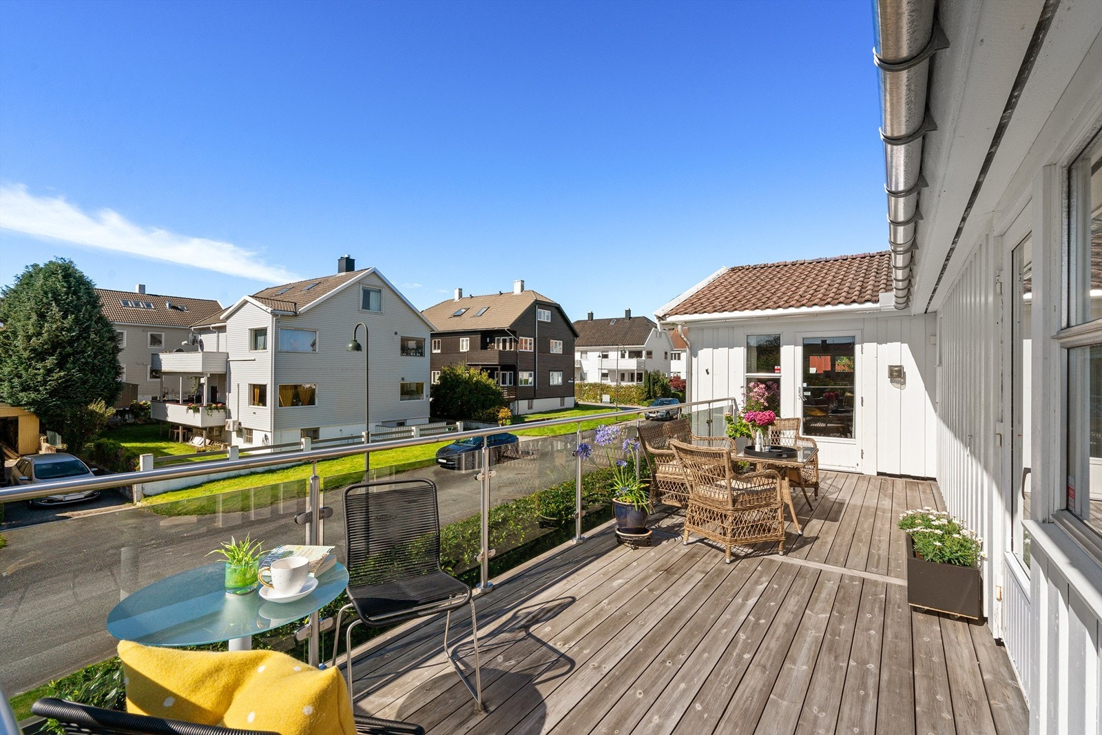 God plass til hagemøbler på terrassen. Galleribilde