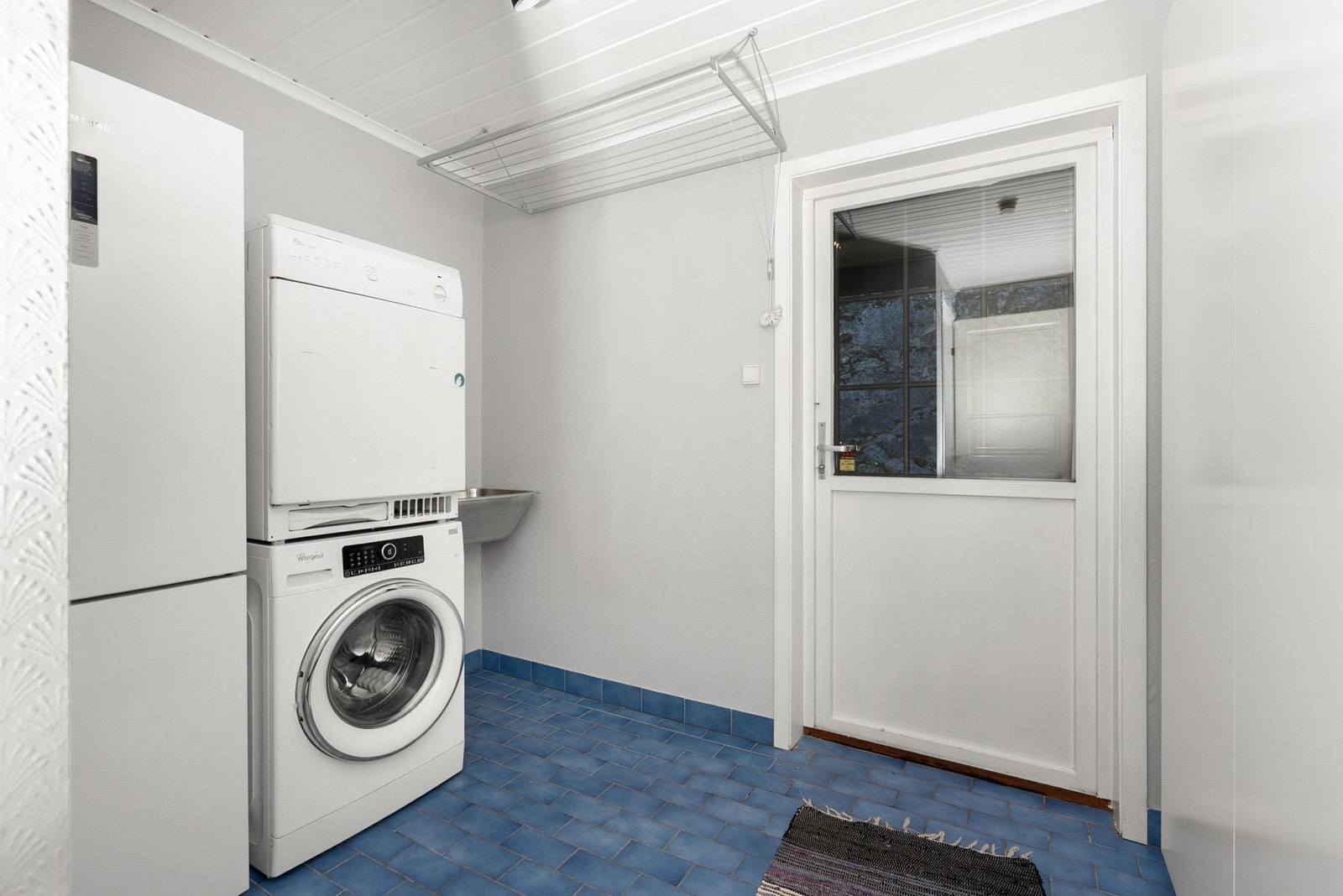 Praktisk med separat vaskerom Galleribilde