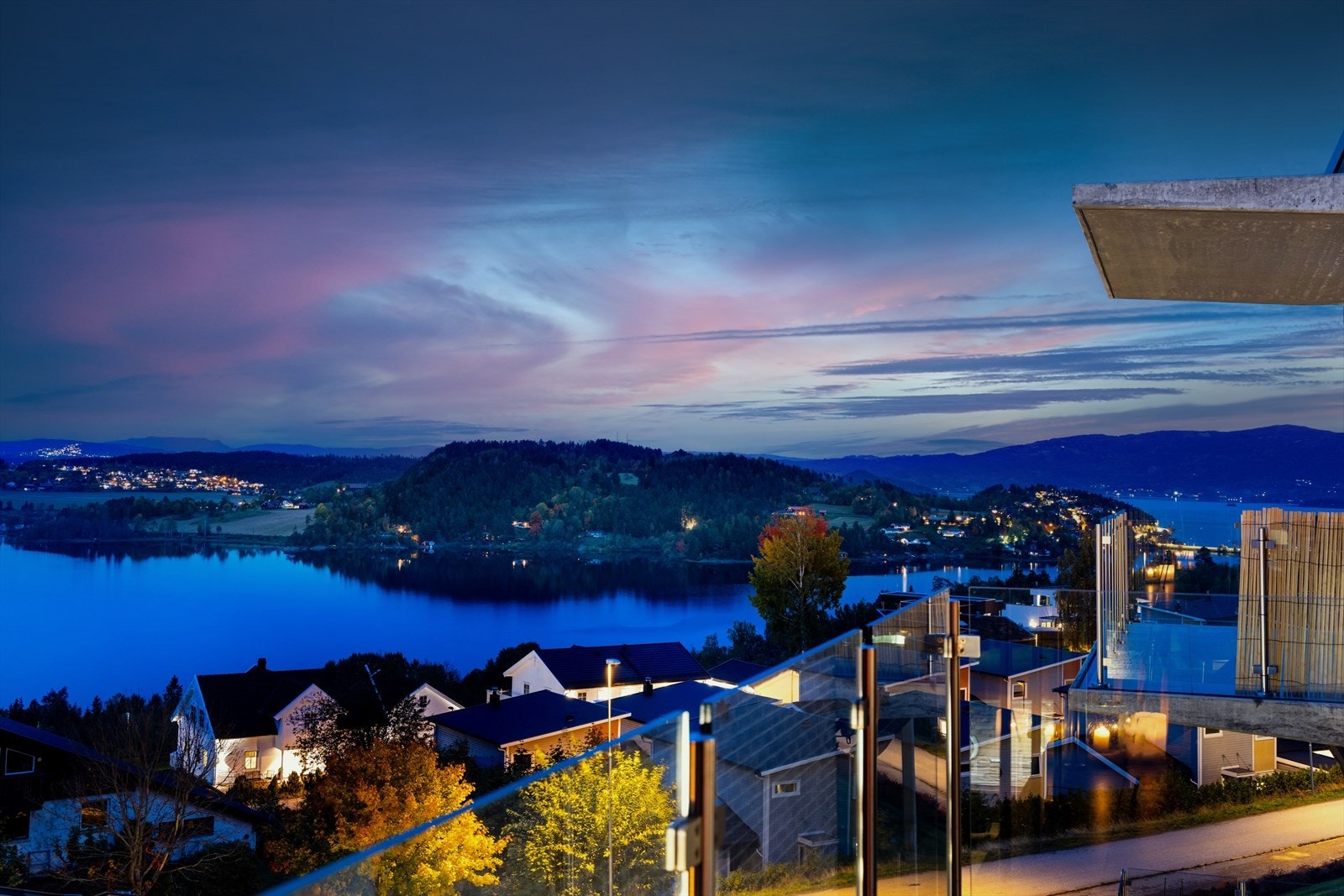 Spektakulære sol- og utsiktsforhold med sol fra ettermiddagen helt til solnedgang! Galleribilde