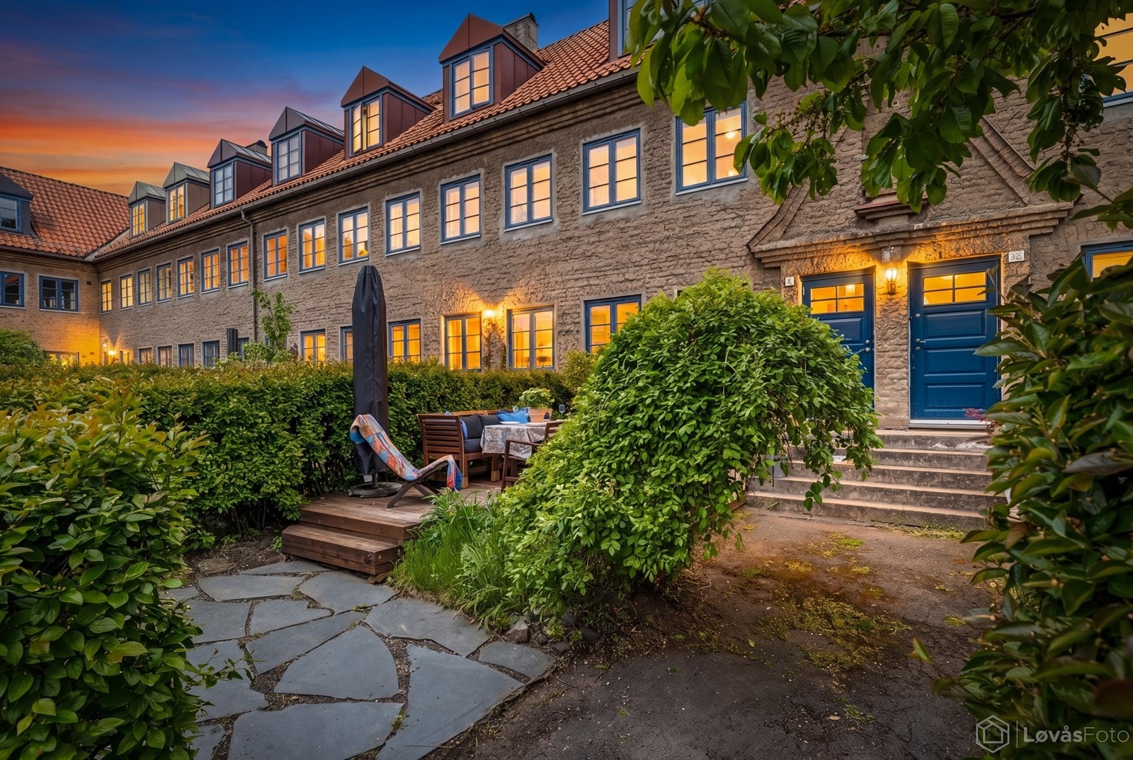 Drømmer dere om et townhouse med sjel, tidløse detaljer og herlige uteområder? Tore Hunds vei 8 ligger midt i et av Oslos mest ettertraktede områder. Foto: John Løvås Galleribilde