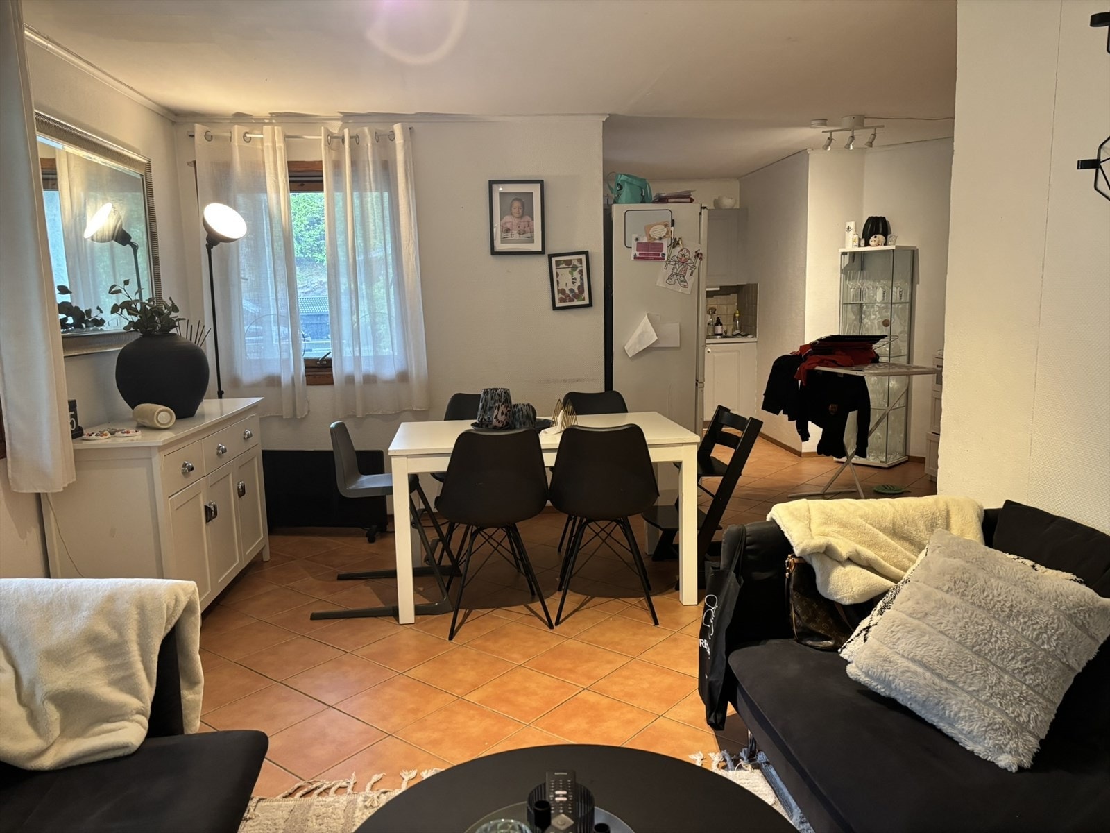 Bilder av hybel Galleribilde