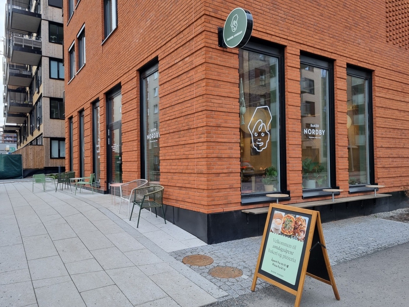 Baker Nordby ligger omtrent rett utenfor. Et herlig sted å nyte en god søndagslunsj. Galleribilde