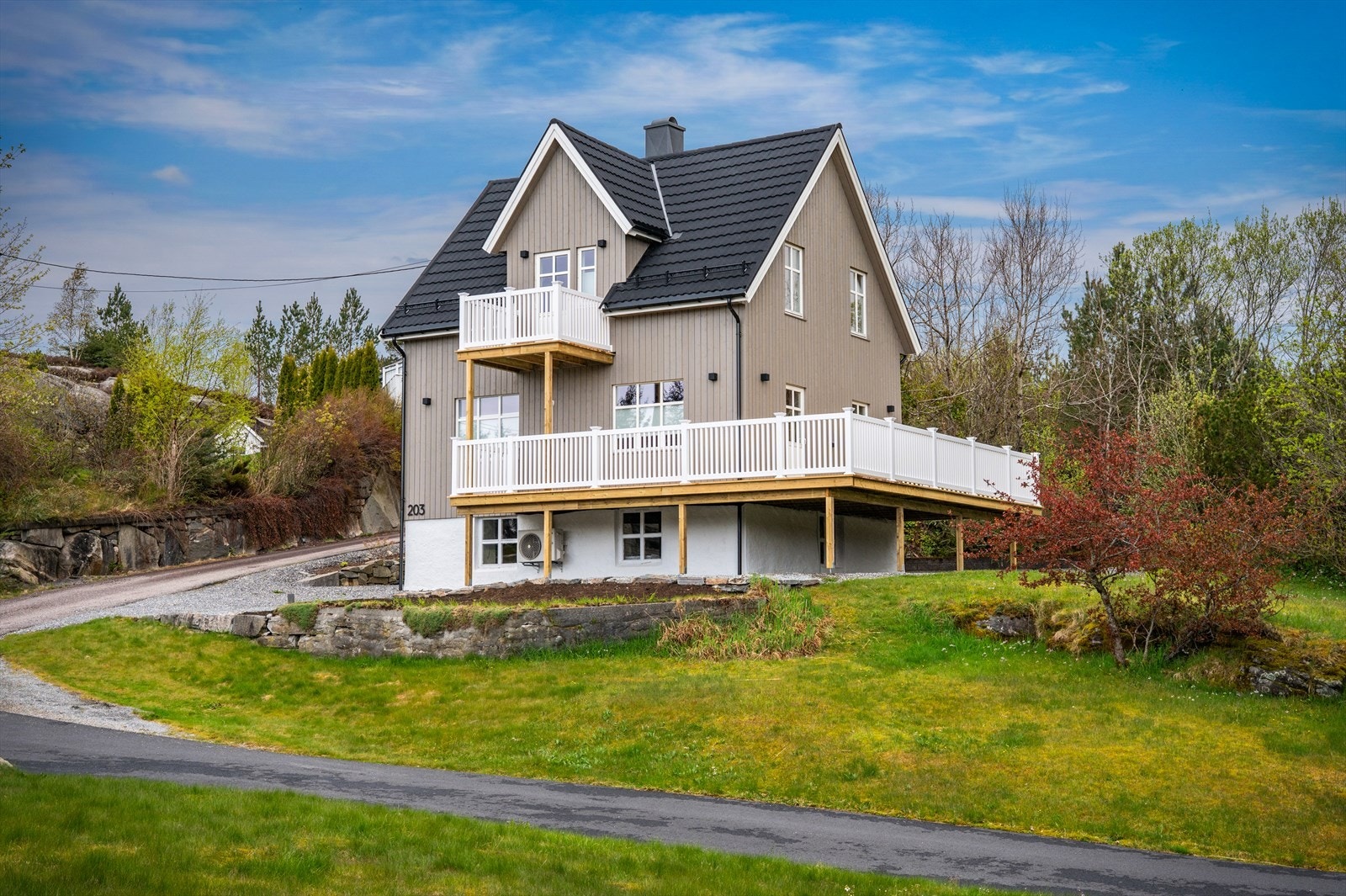 En lekker renovert enebolig sentralt på Follese. Galleribilde