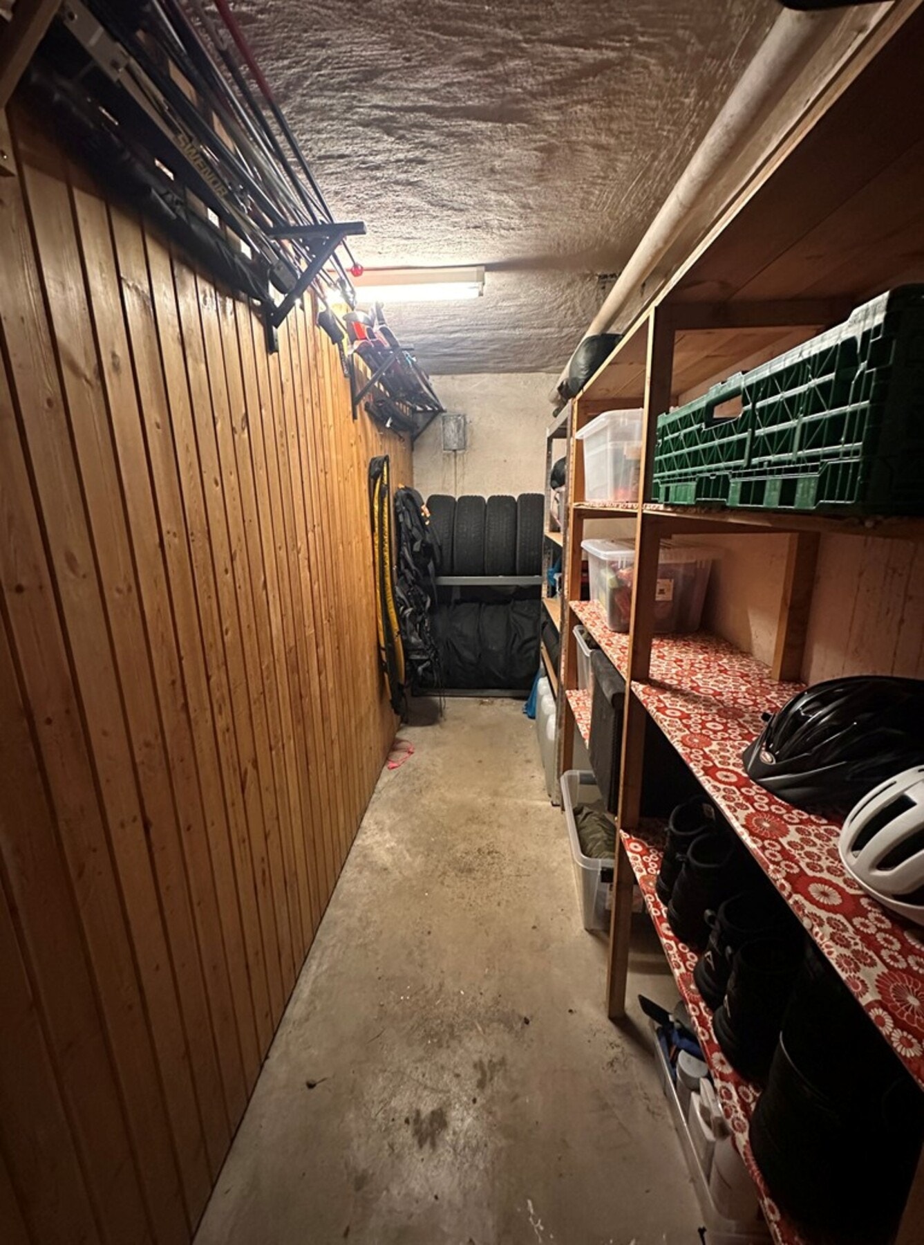Leiligheten disponerer i tillegg kjellerbod og en loftsbod. Galleribilde