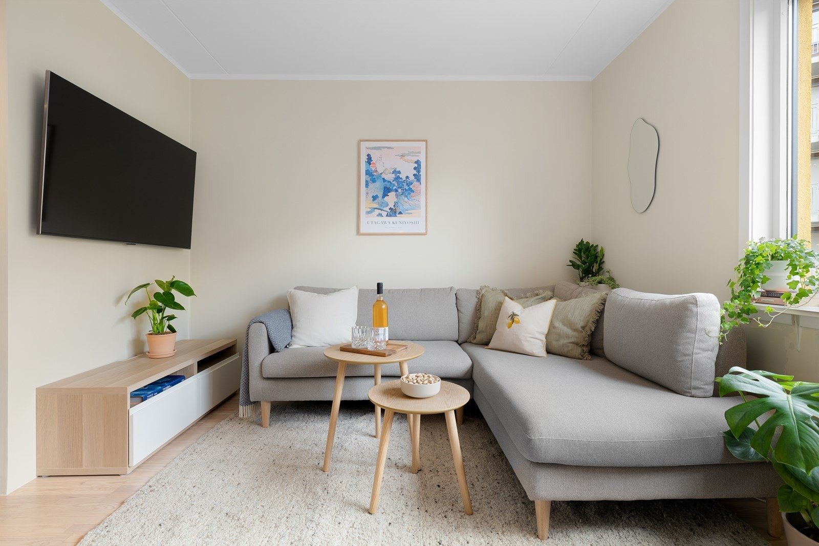 Sitat selger: Jeg har vært veldig fornøyd med planløsningen. Leiligheten føles mye større enn den er, og har plass til alt man trenger Galleribilde
