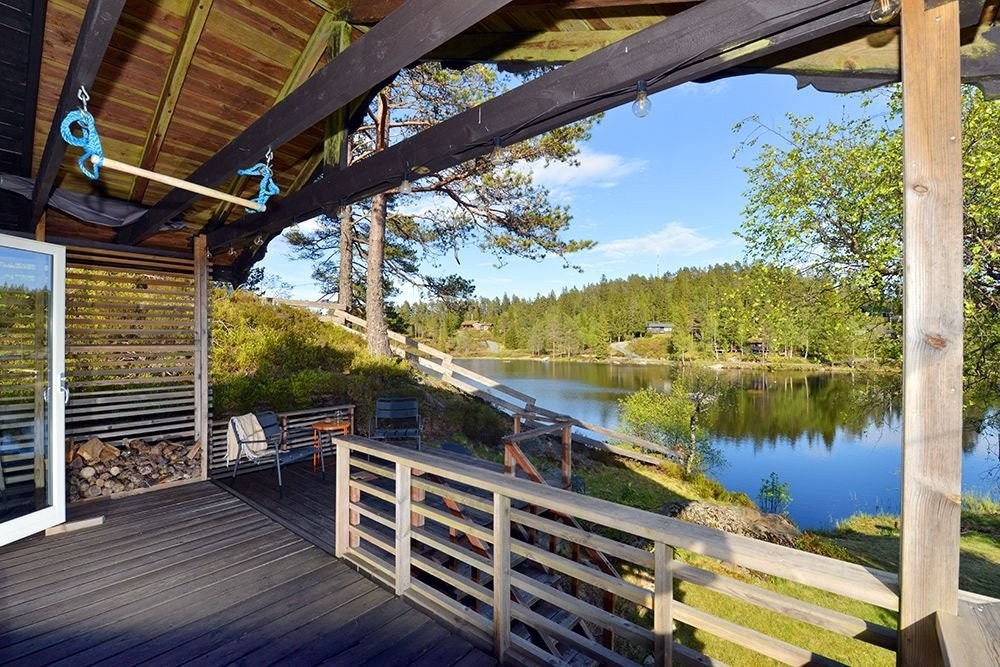 Veranda med fin uteplass og utsikt Galleribilde