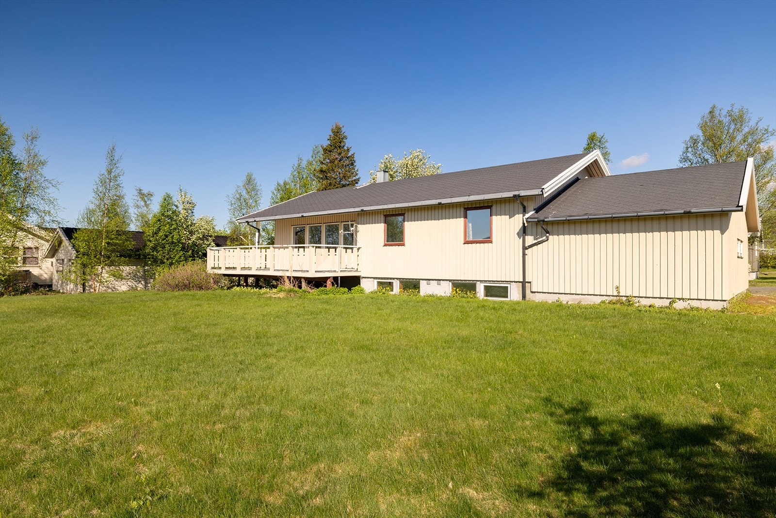 Lettstelt tomt Galleribilde