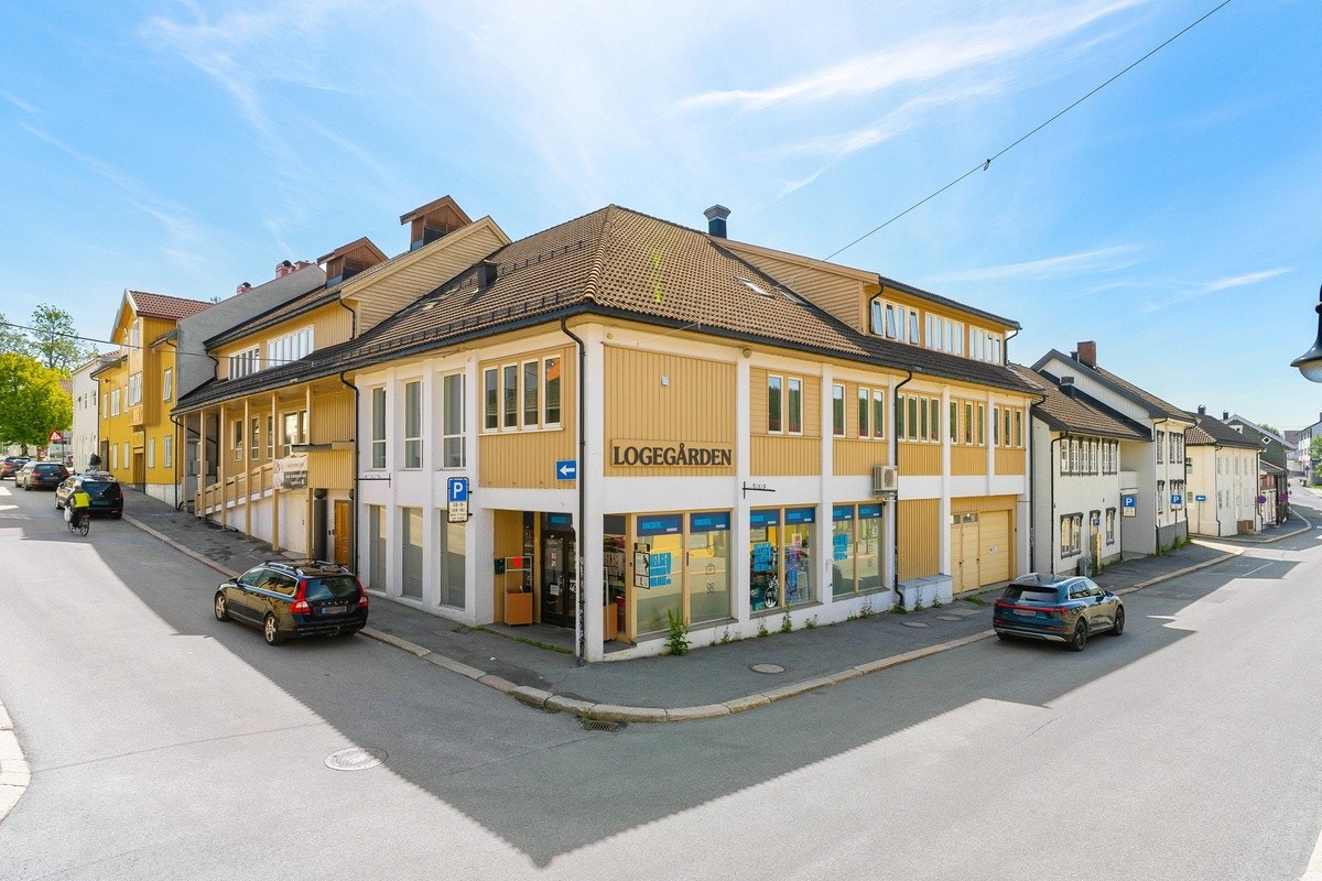 Her bor du 10 meter fra Campus med gode parkeringsmuligheter utenfor. Galleribilde