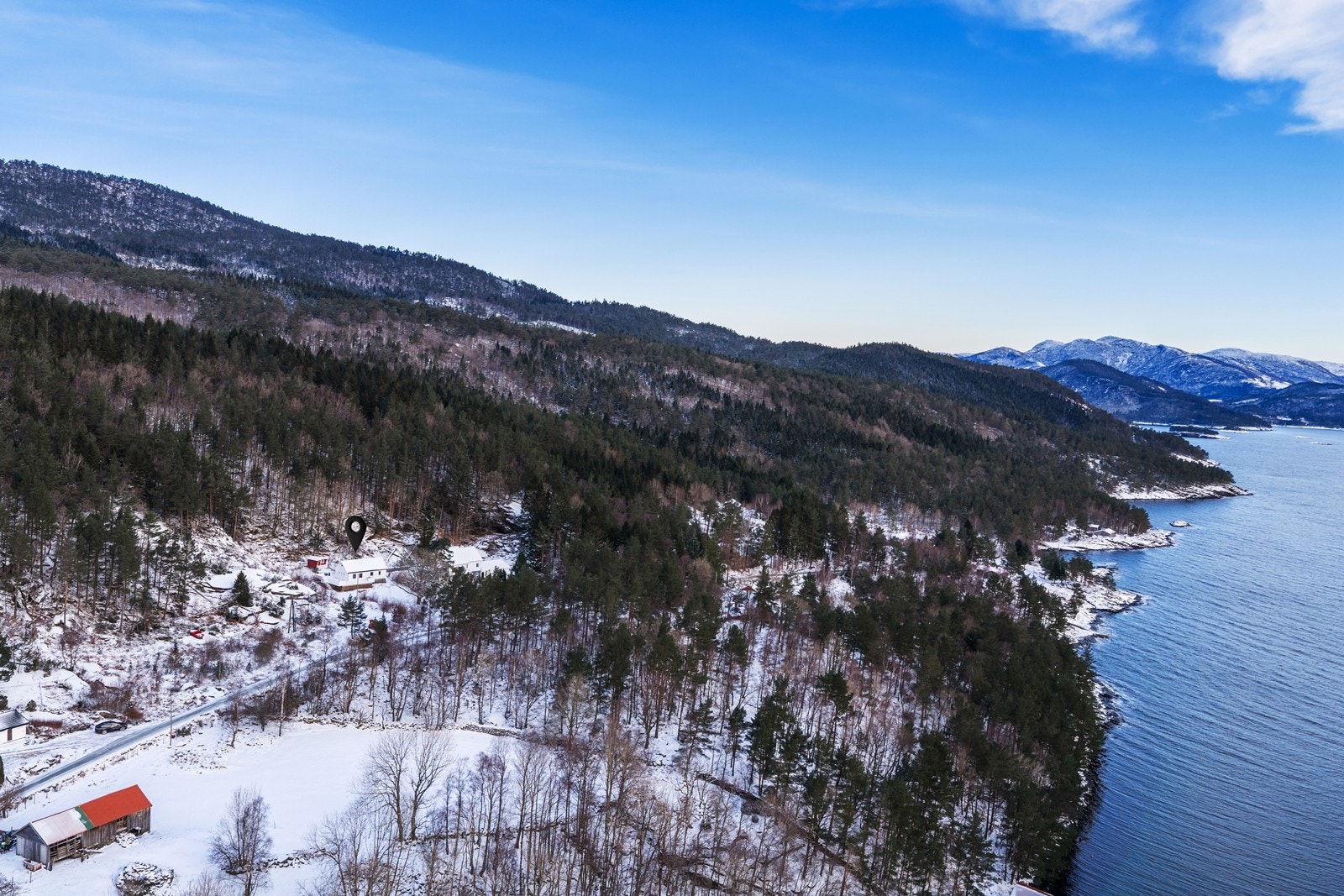 Idyllisk beliggenhet med umiddelbar nærhet til fantastisk natur Galleribilde