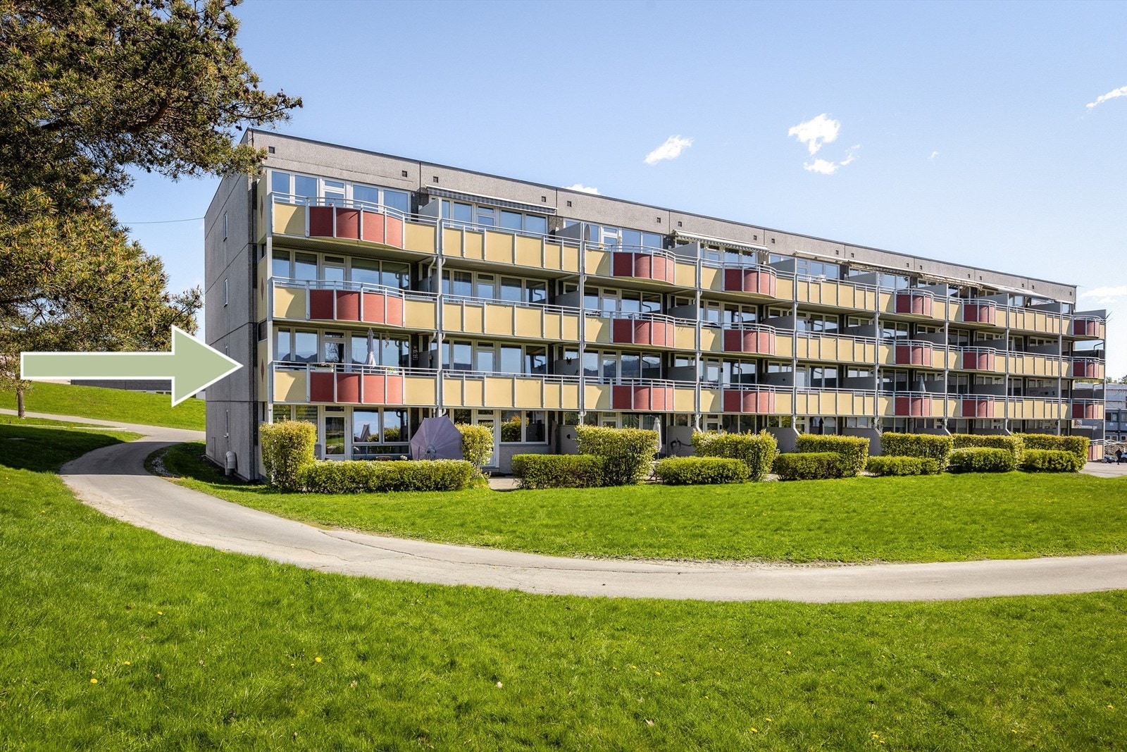 Leiligheten ligger sentralt på Lierstranda i et rolig og barnevennlig område uten gjennomgangstrafikk.
Foto: Stine Prøitz Jørgensen. Galleribilde