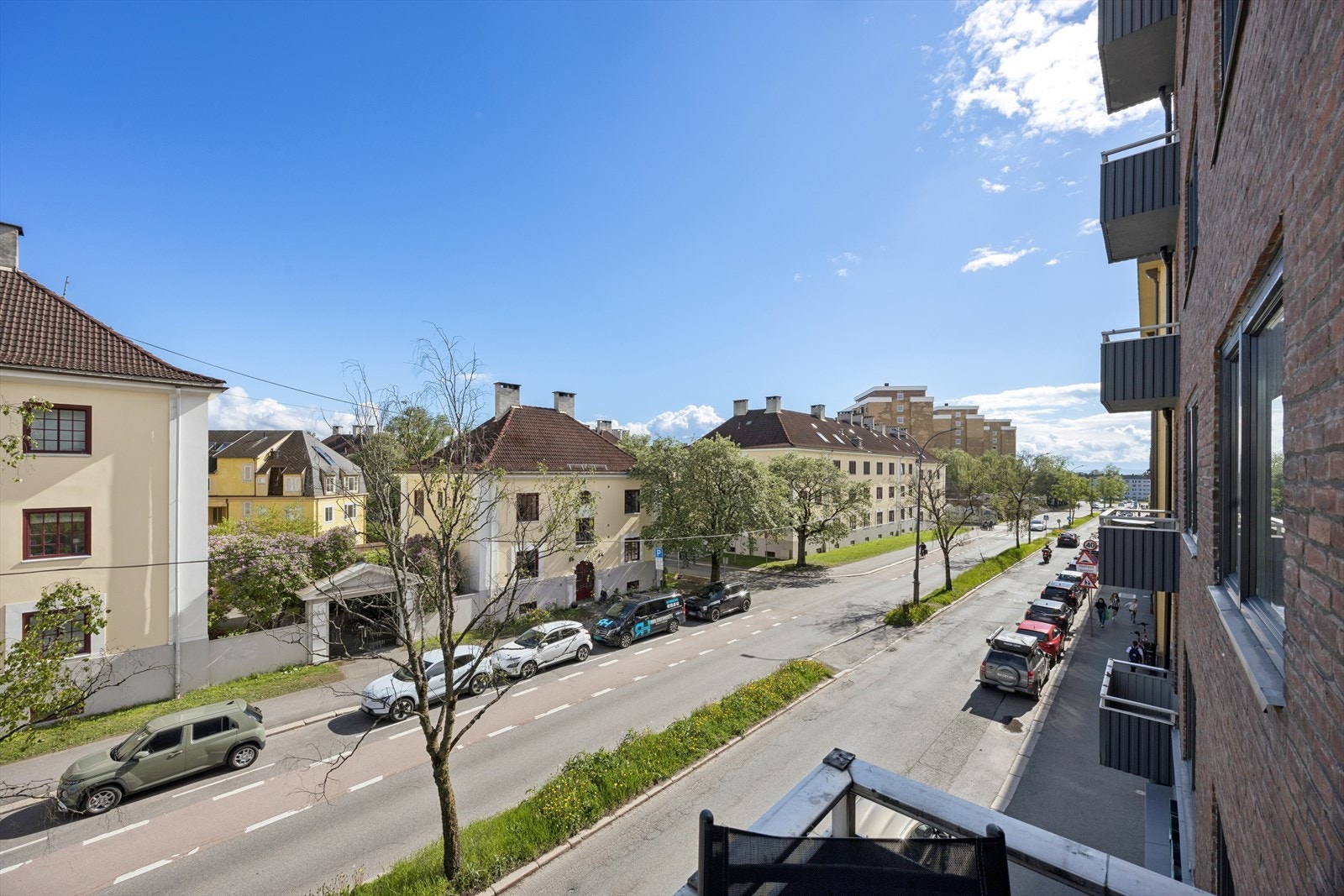 Perfekt kombinasjon av urban livsstil og flotte grøntområder med gode turmuligheter Galleribilde