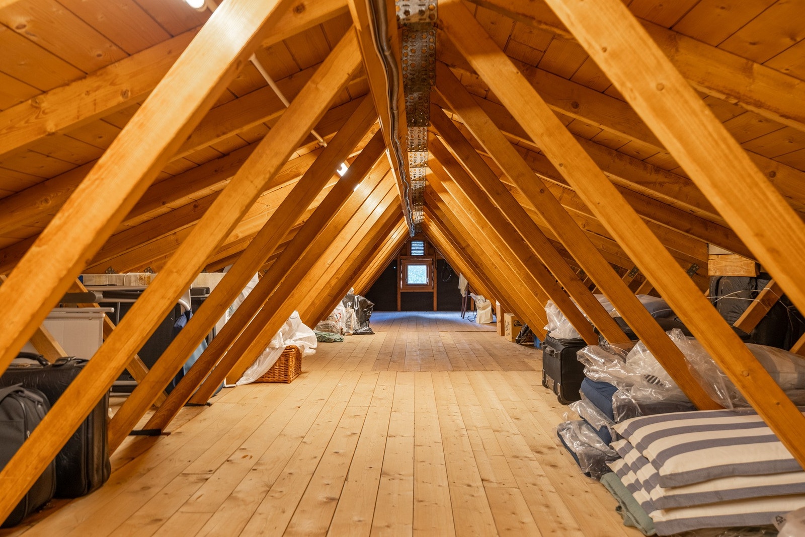 Tørt og fint råloft. Galleribilde
