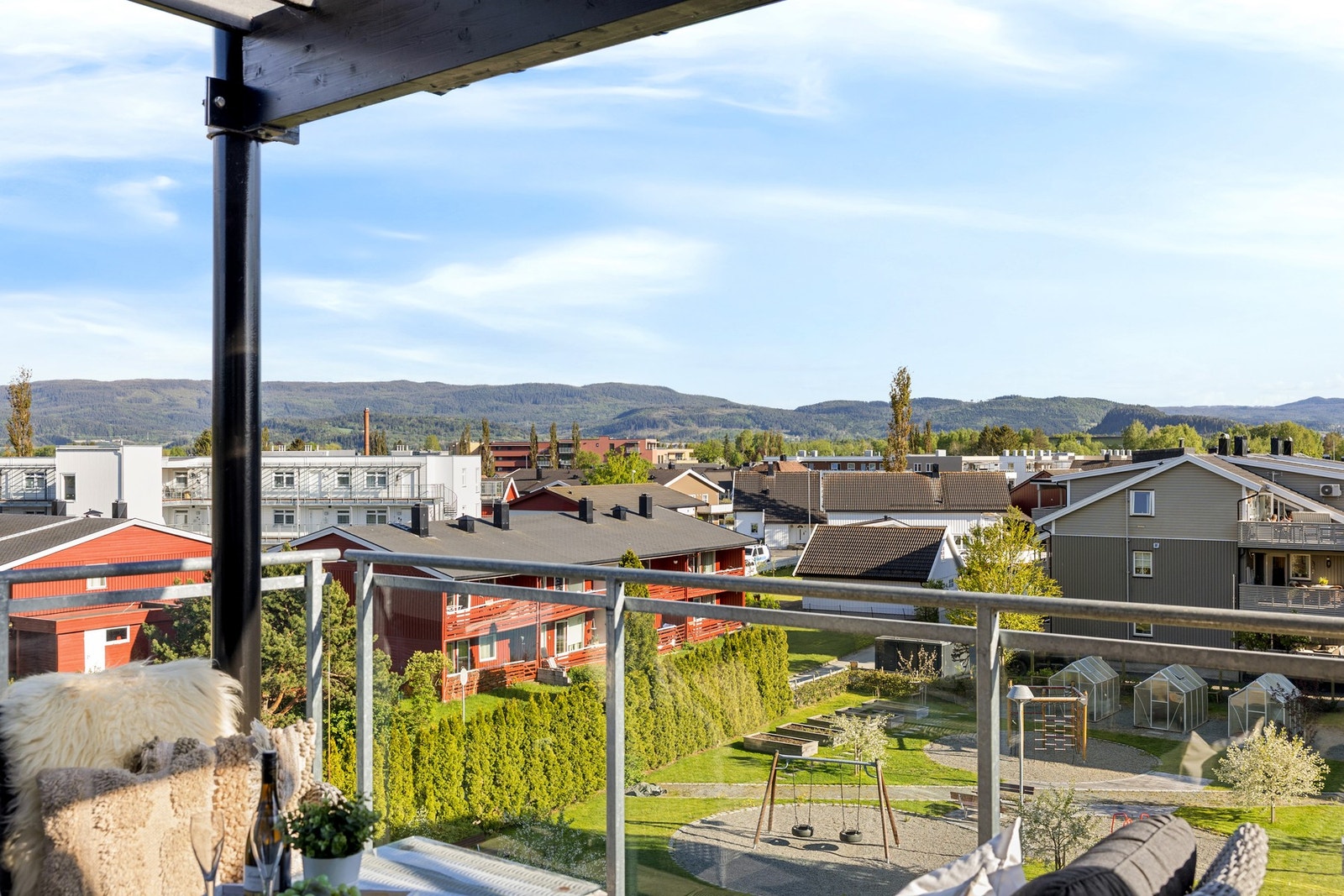 Utsikt fra balkong. Galleribilde