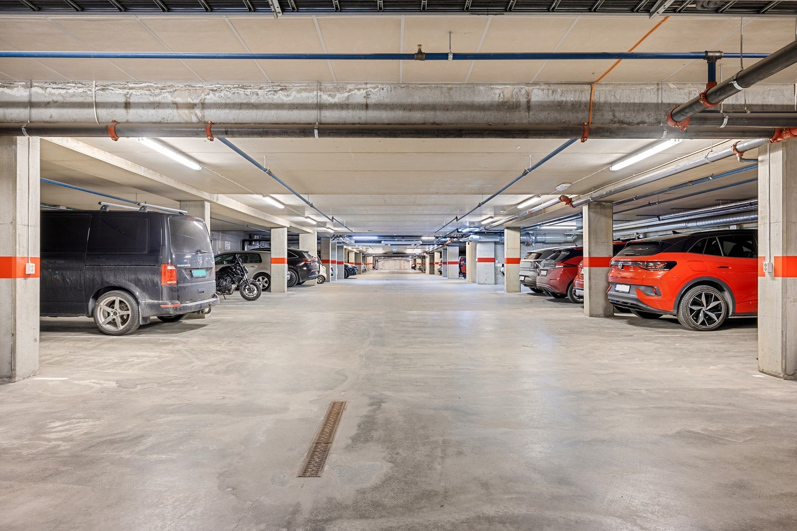 Sportsbod og 1 parkeringsplass i parkeringskjeller. Gjesteparkering i kjeller. Galleribilde